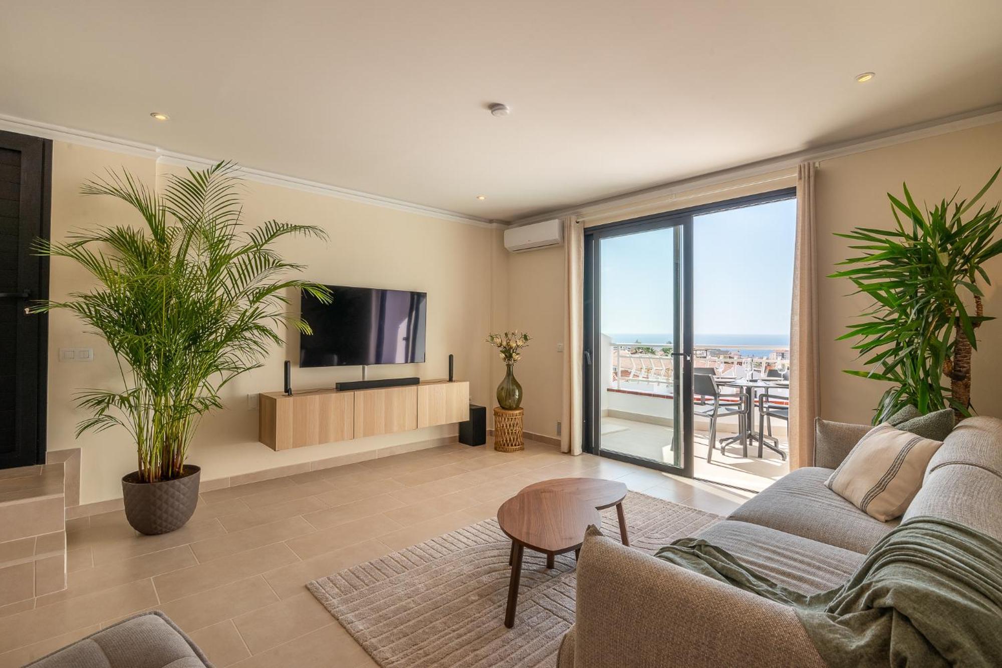 2 Bedroom Luxury With Sea View In Cristianos * Los Cristianos (Tenerife)