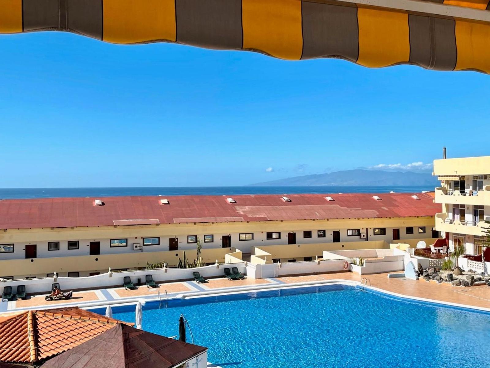 Marina Palace Vista Piscina * Costa Adeje (Tenerife)