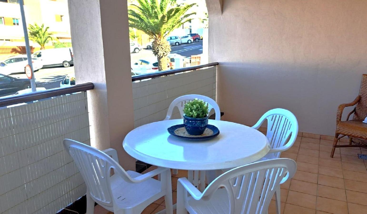 Summer Dream With Heated Pool And Wifi Apartamento Los Cristianos (Tenerife)