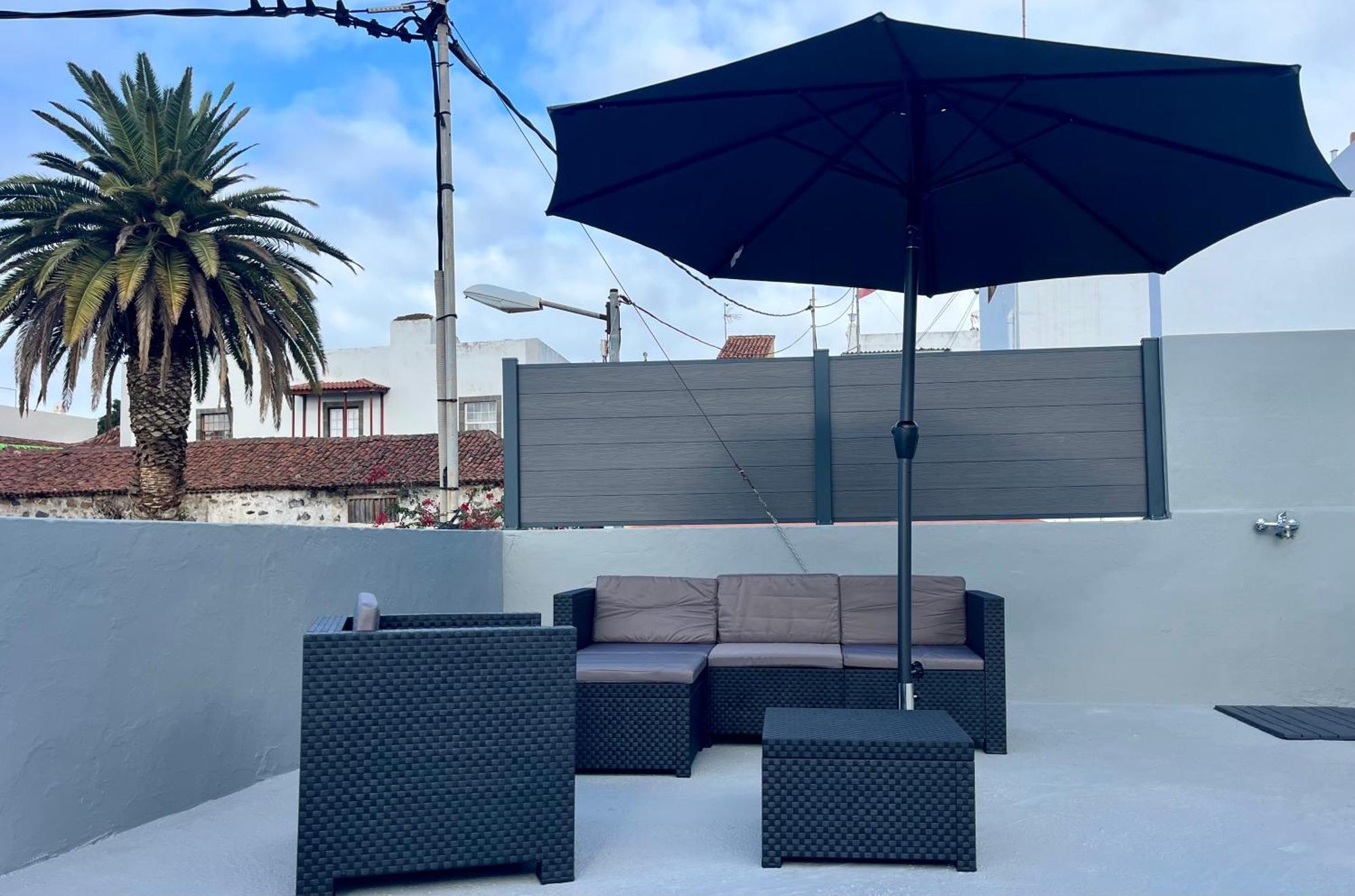 Lacasadelchorro Holiday home *
