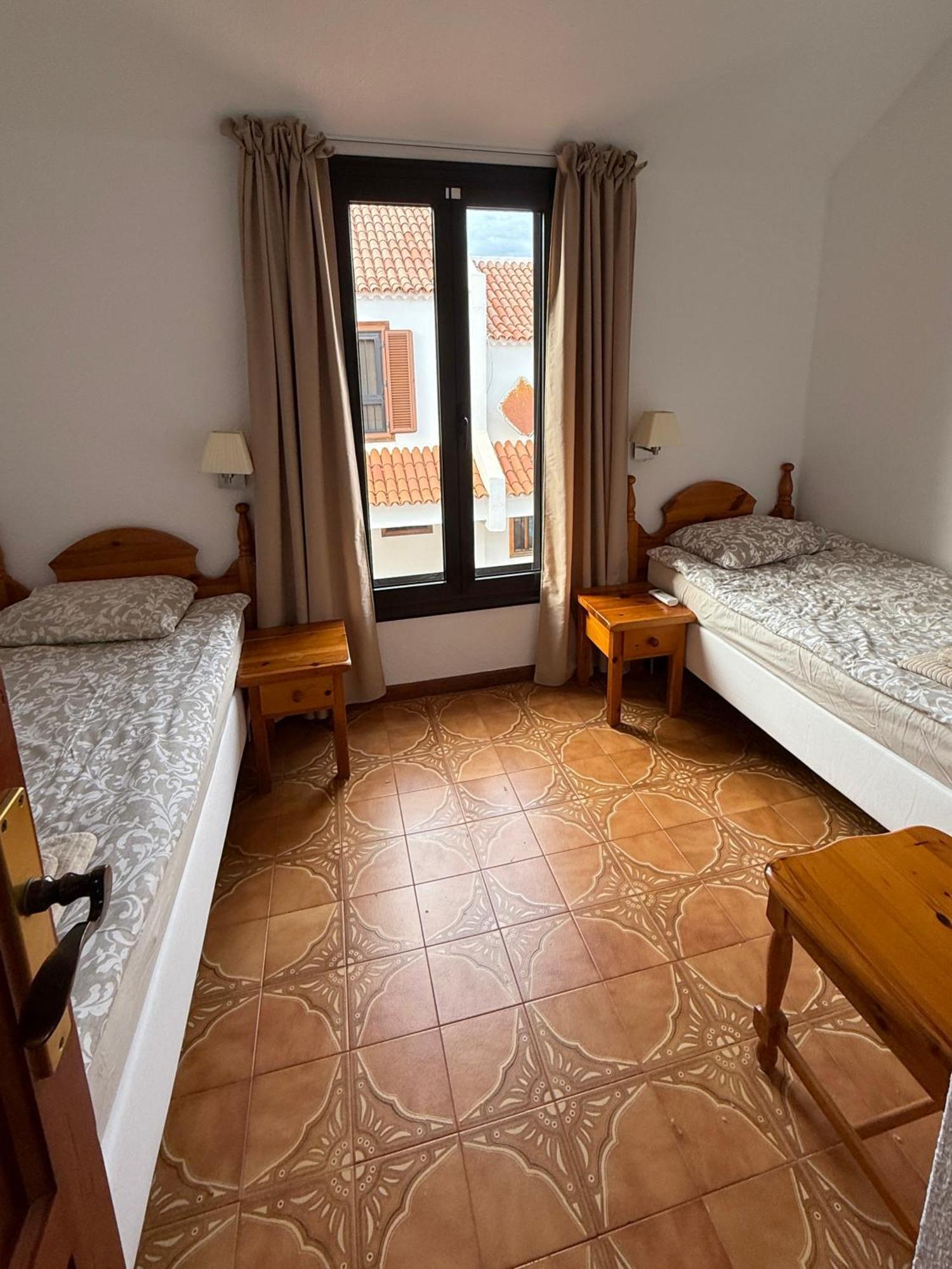 Sunny 2-bedroom In Parque Santiago Ii