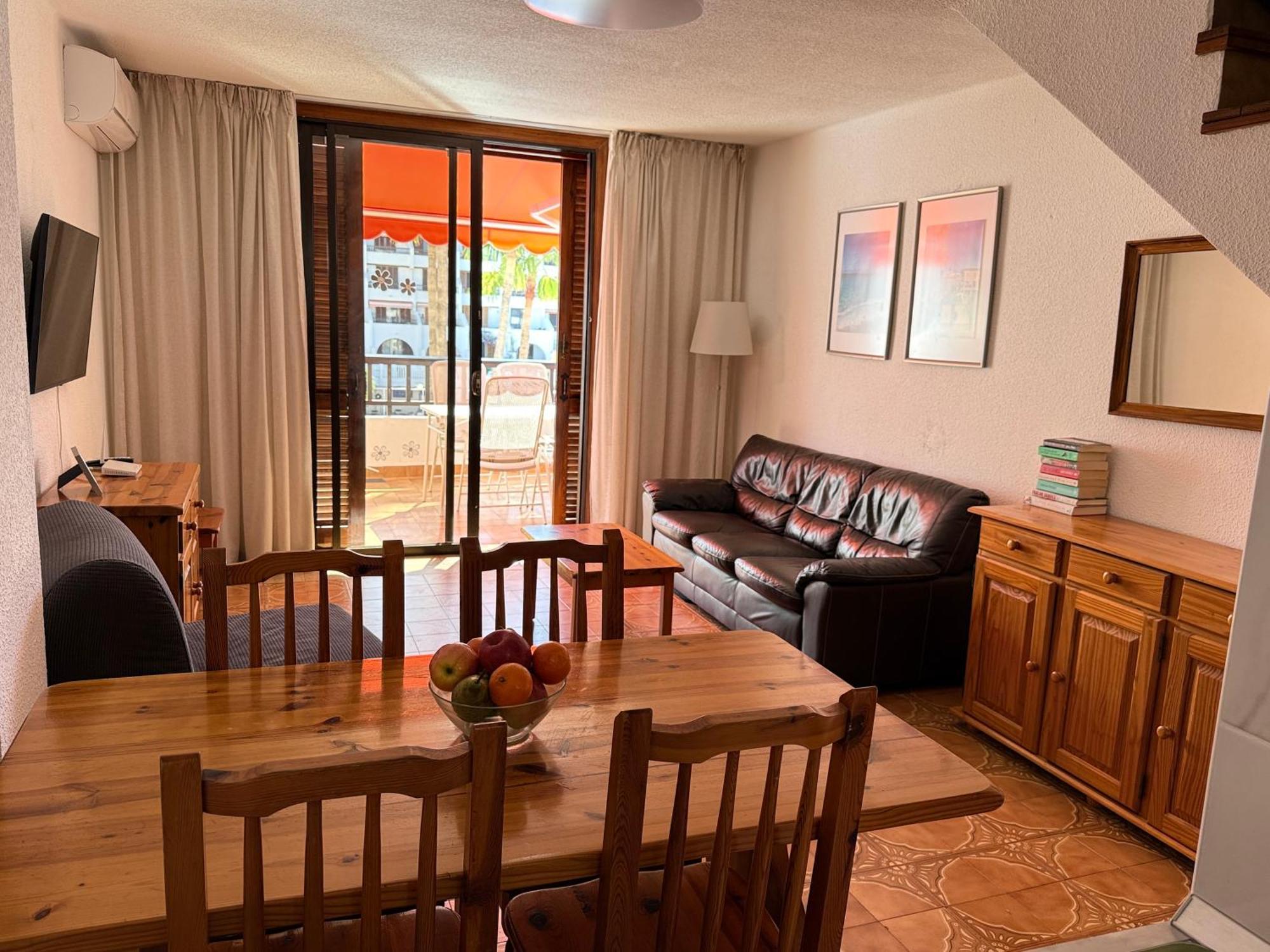 Apartment Sunny 2-bedroom In Parque Santiago Ii *