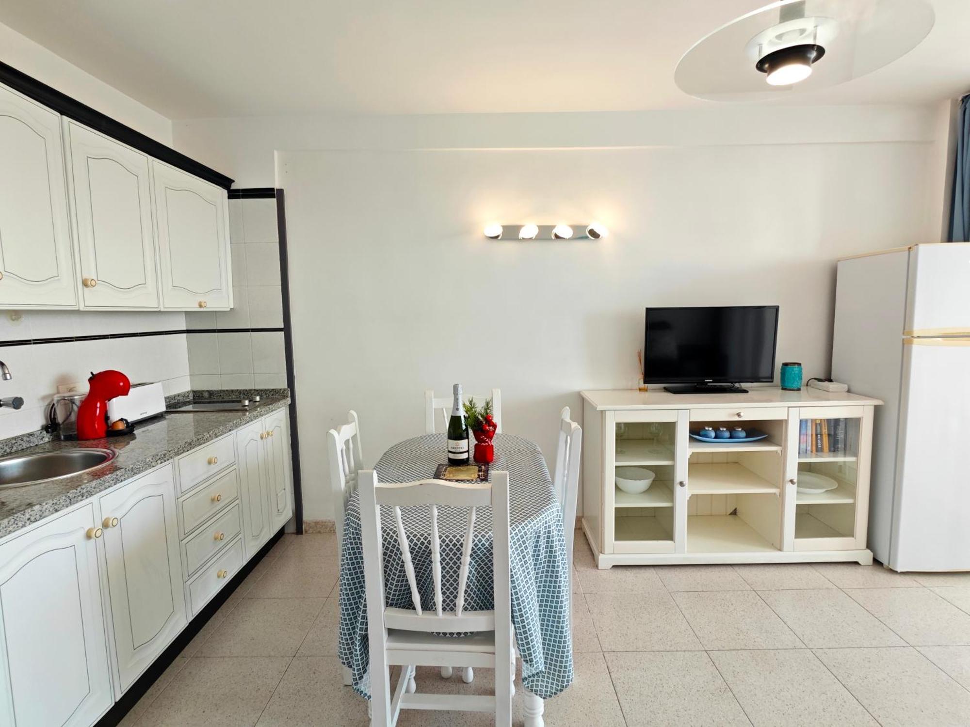 Blanco&azul - Comfortable Ocean View Next To The