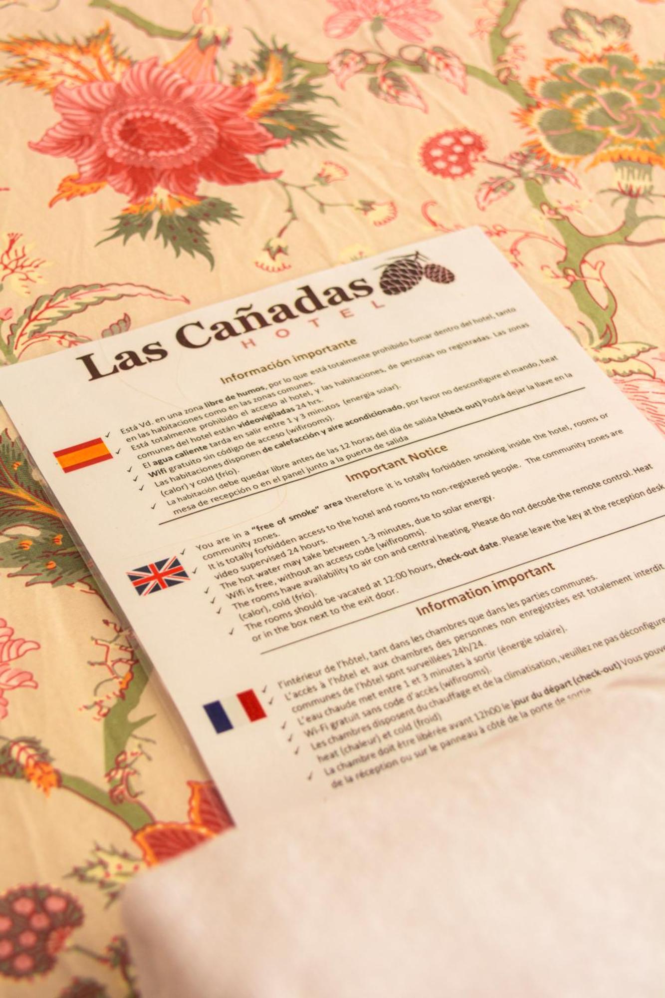 Hotel Canadas *