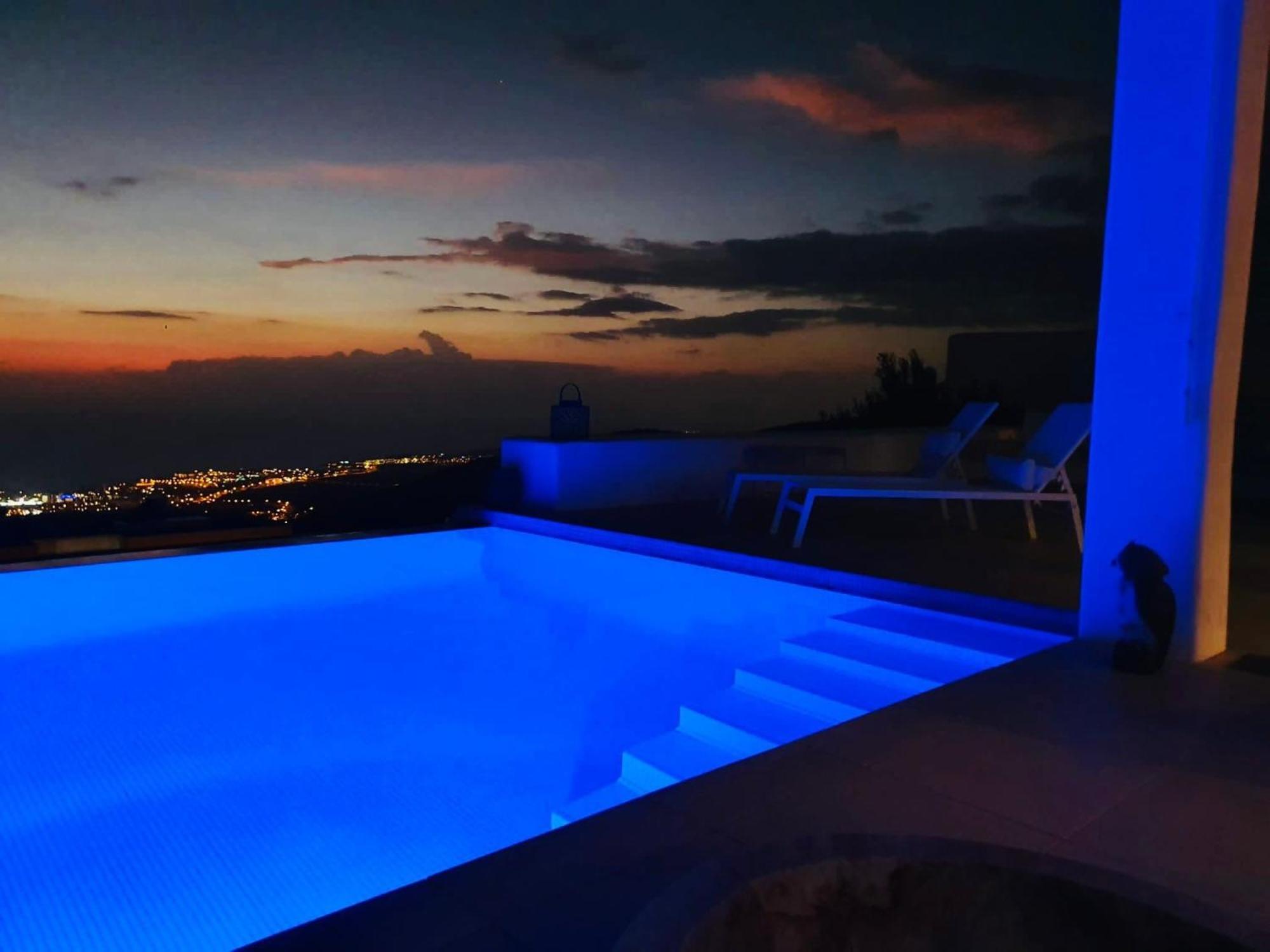 Villa Itaca Vista Mar Y Piscina Climatizada *