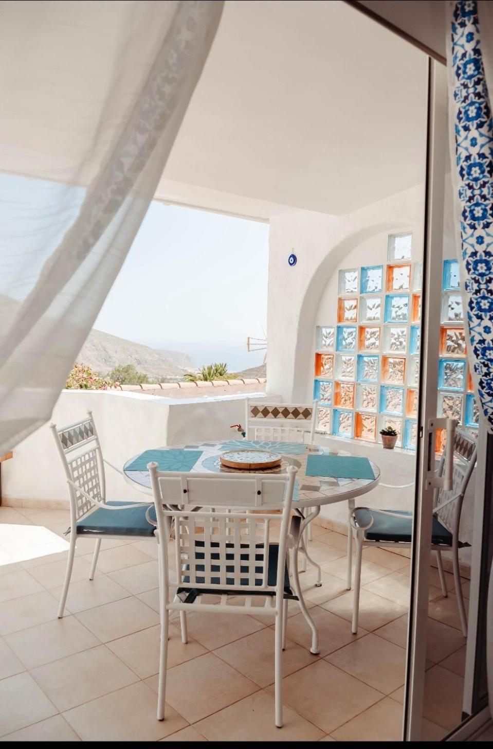 Happy Place, Villa Chayofa