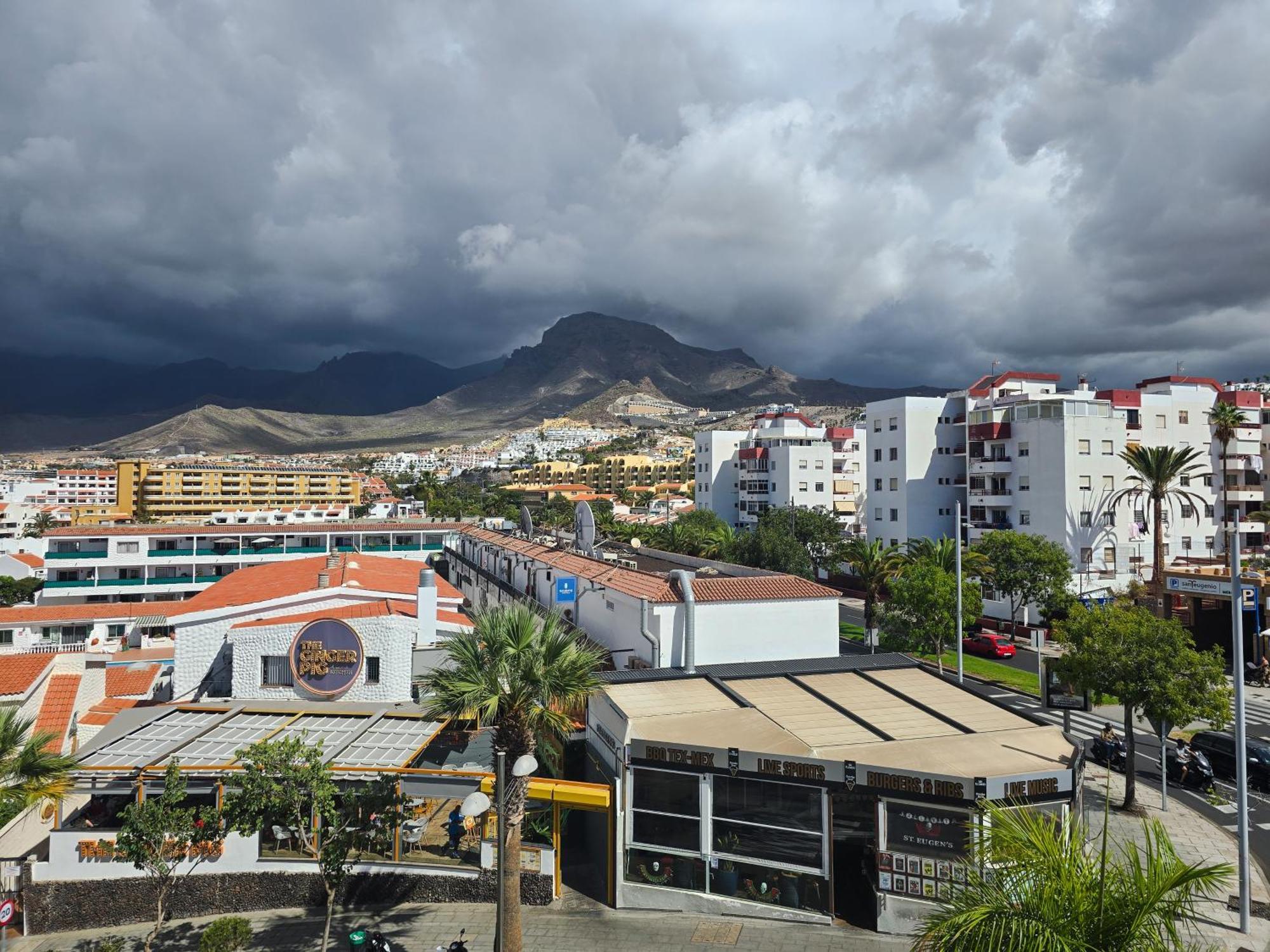 Aqua Sun Geranios By Helloapartments Appartement