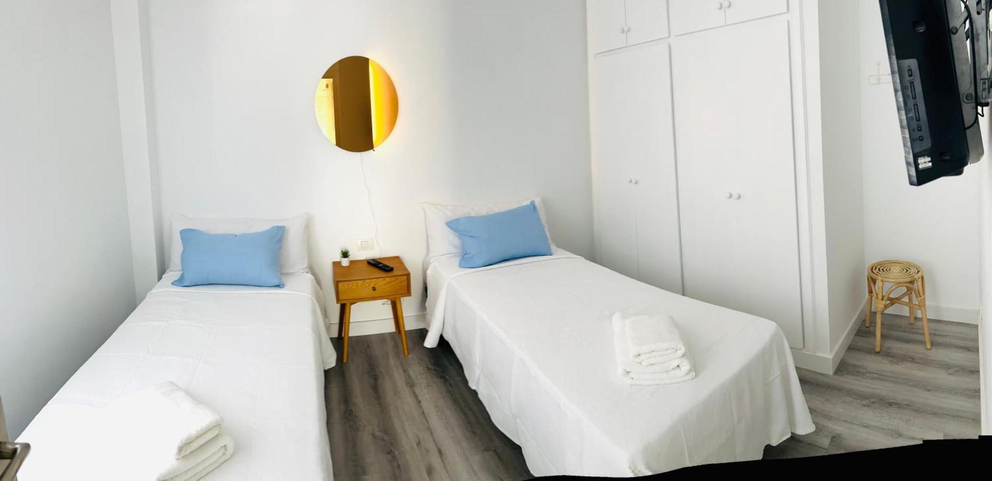 Linares - Playa De Cristianos 2 Bed Appartement *