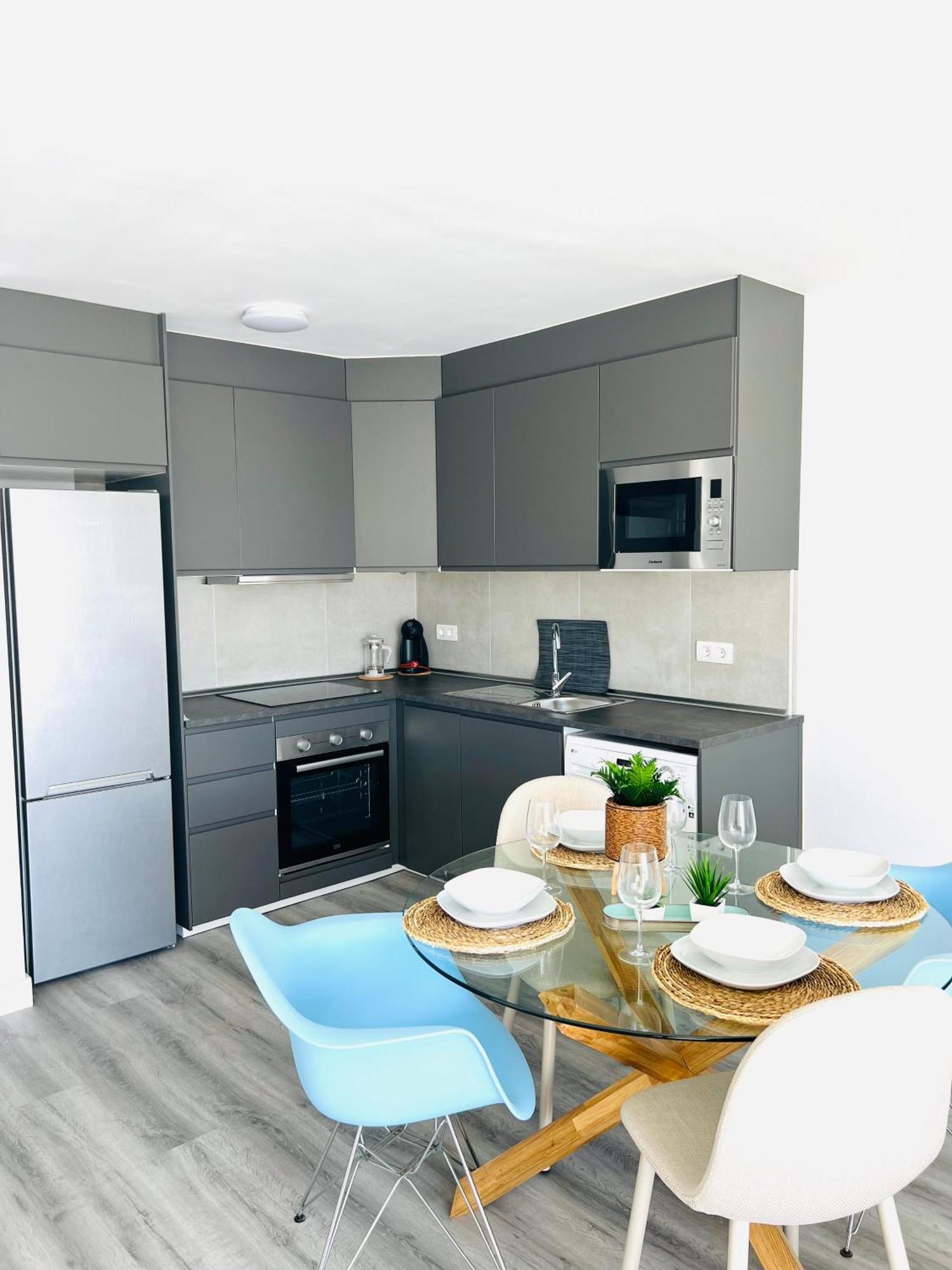 Linares - Playa De Cristianos 2 Bed Los Cristianos (Tenerife)