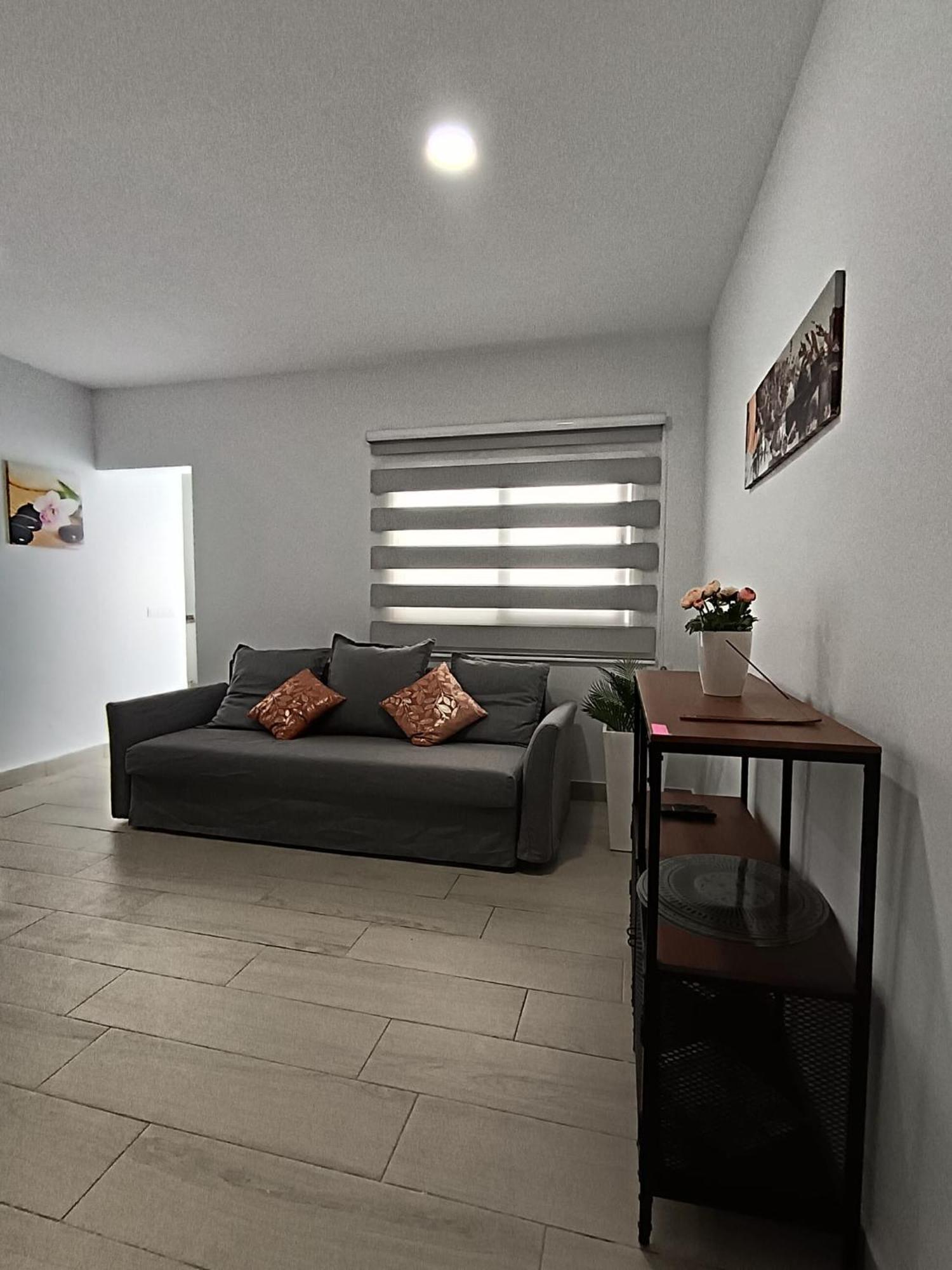 Kyomu El Pilar Apartment
