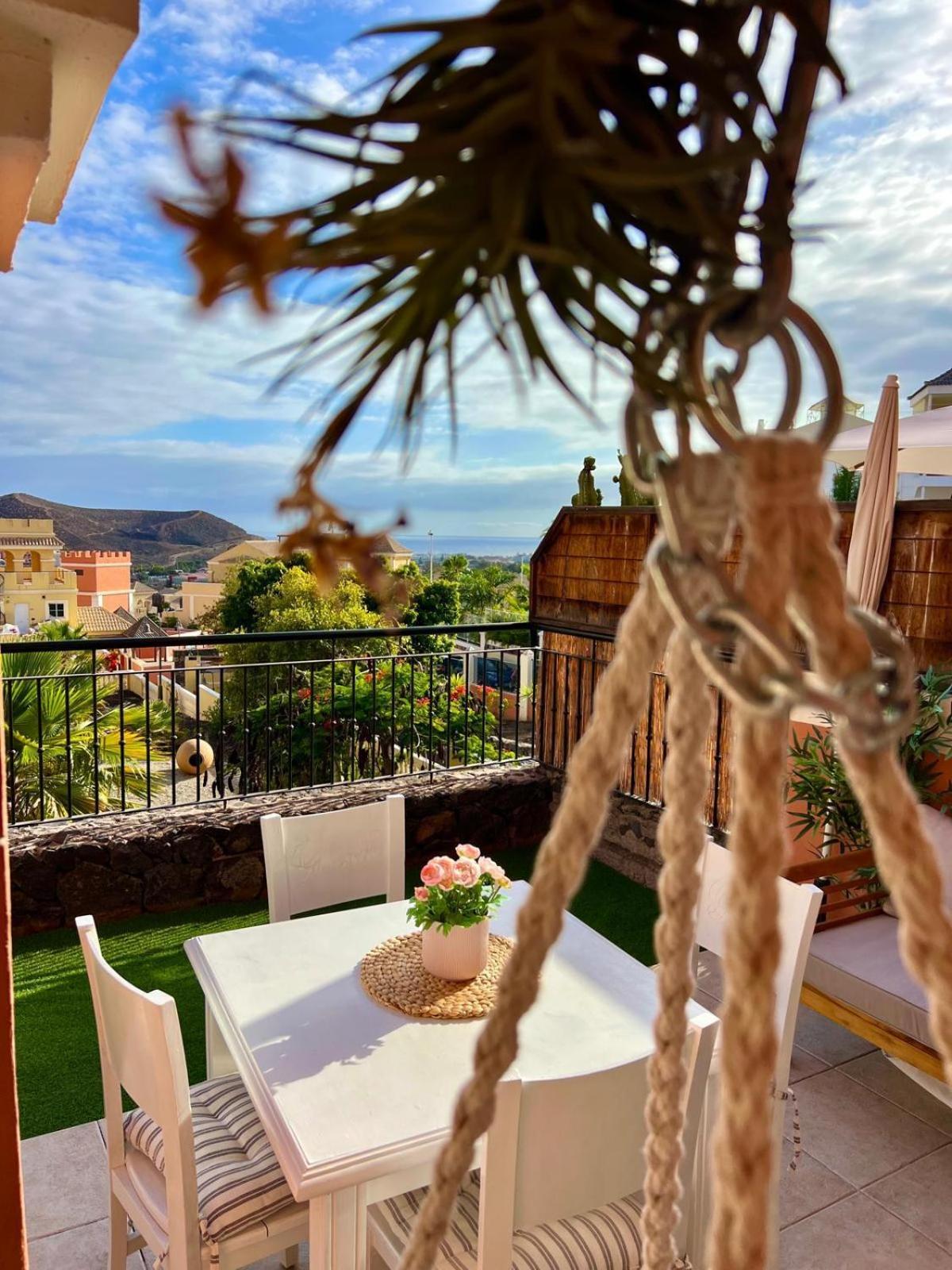 Sunny Terrace & Heated Pool Apartamento