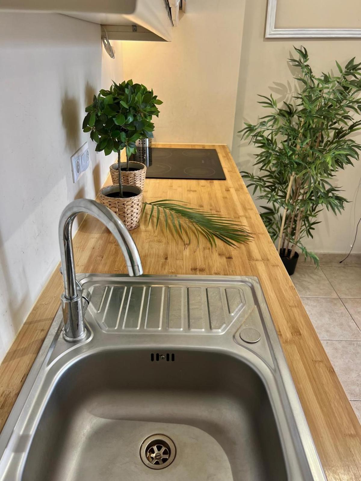 Sunny Terrace & Heated Pool Apartamento *