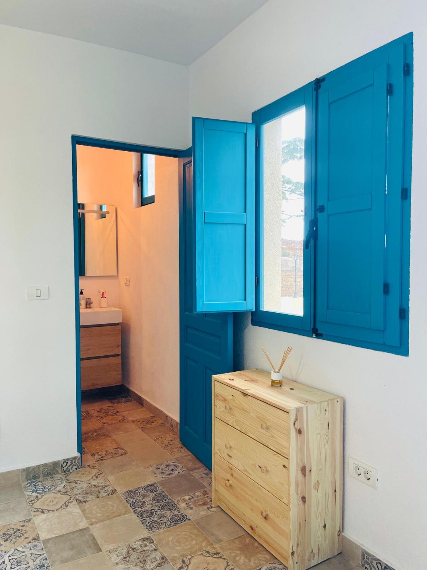Cuevas - 3 Bed In A Serene Setting Holiday home