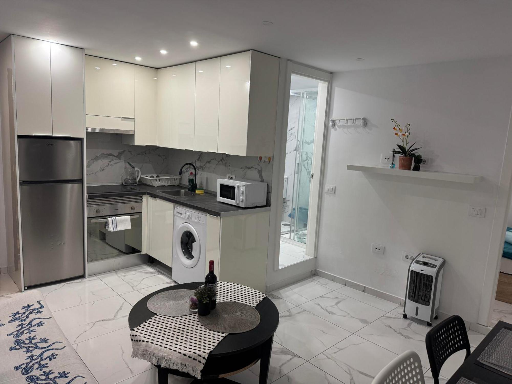 Heart Of Cristianos Modern Close To The Sea In Tenerife Apartment *