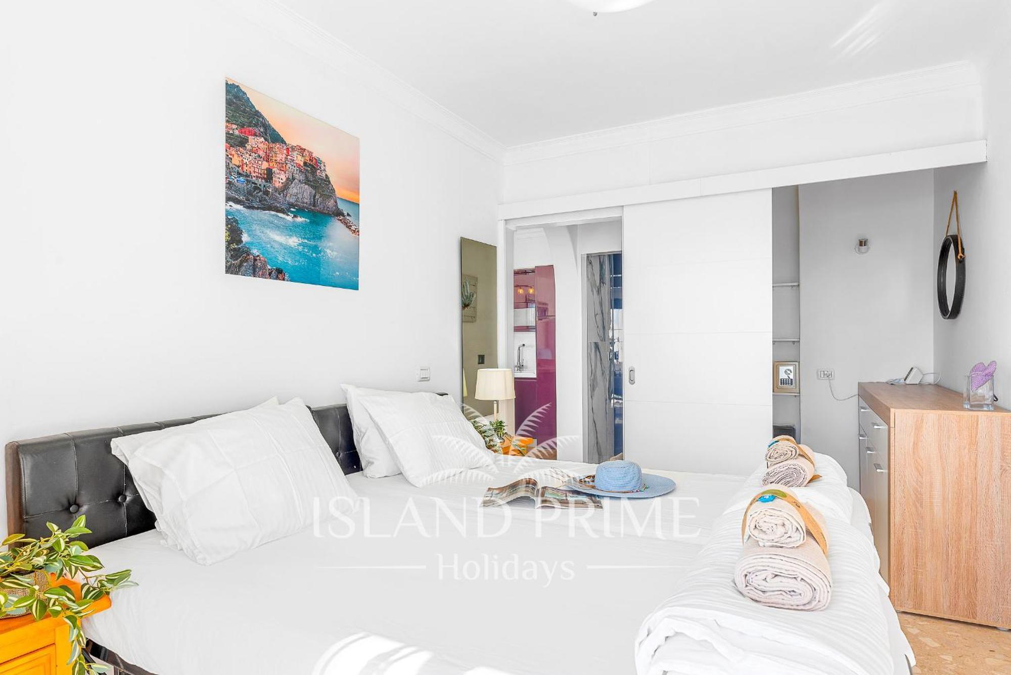Stunning Marina & Sea Views Relax In Amarilla Golf Lbr638