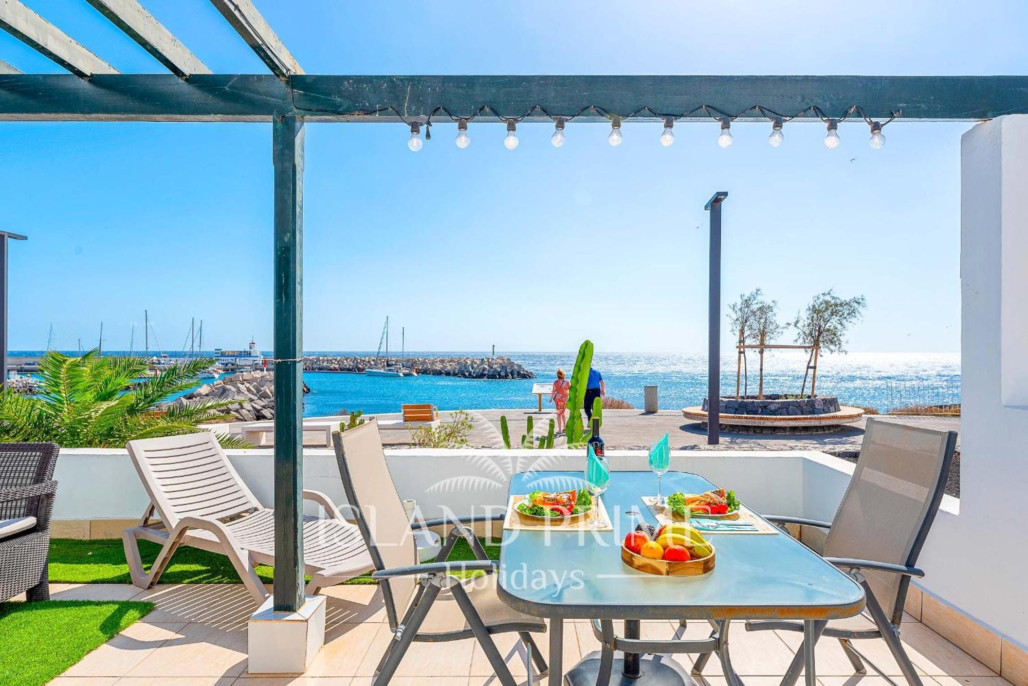 Stunning Marina & Sea Views Relax In Amarilla Golf Lbr638