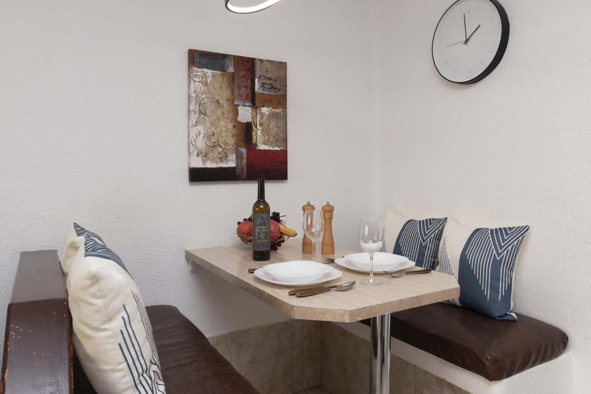 Santa Maria 41 - One Bed On The Ground Floor With Apartamento *