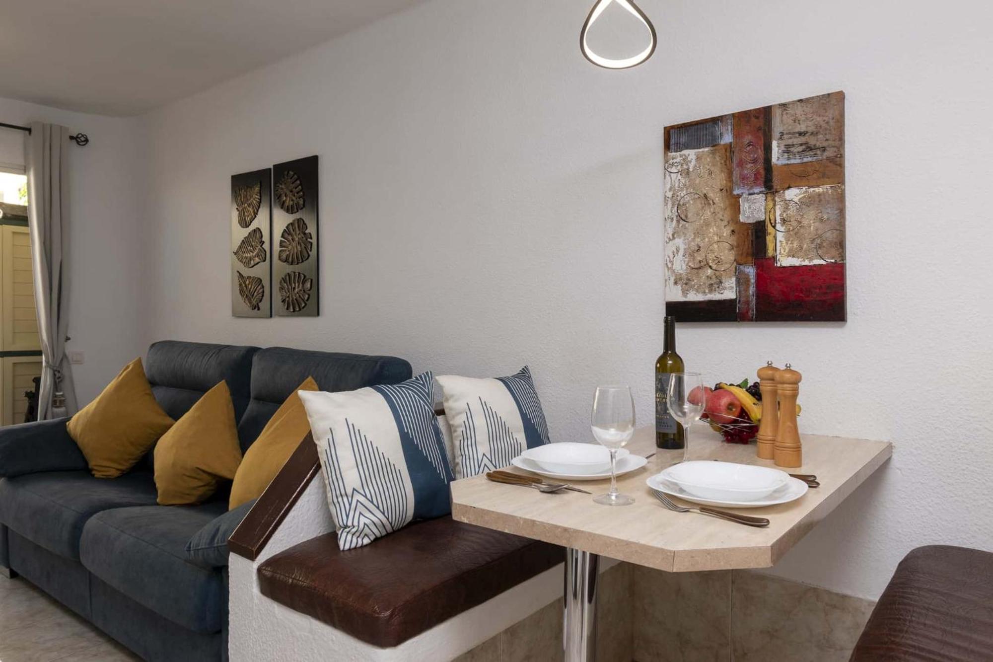 Santa Maria 41 - One Bed On The Ground Floor With Apartamento