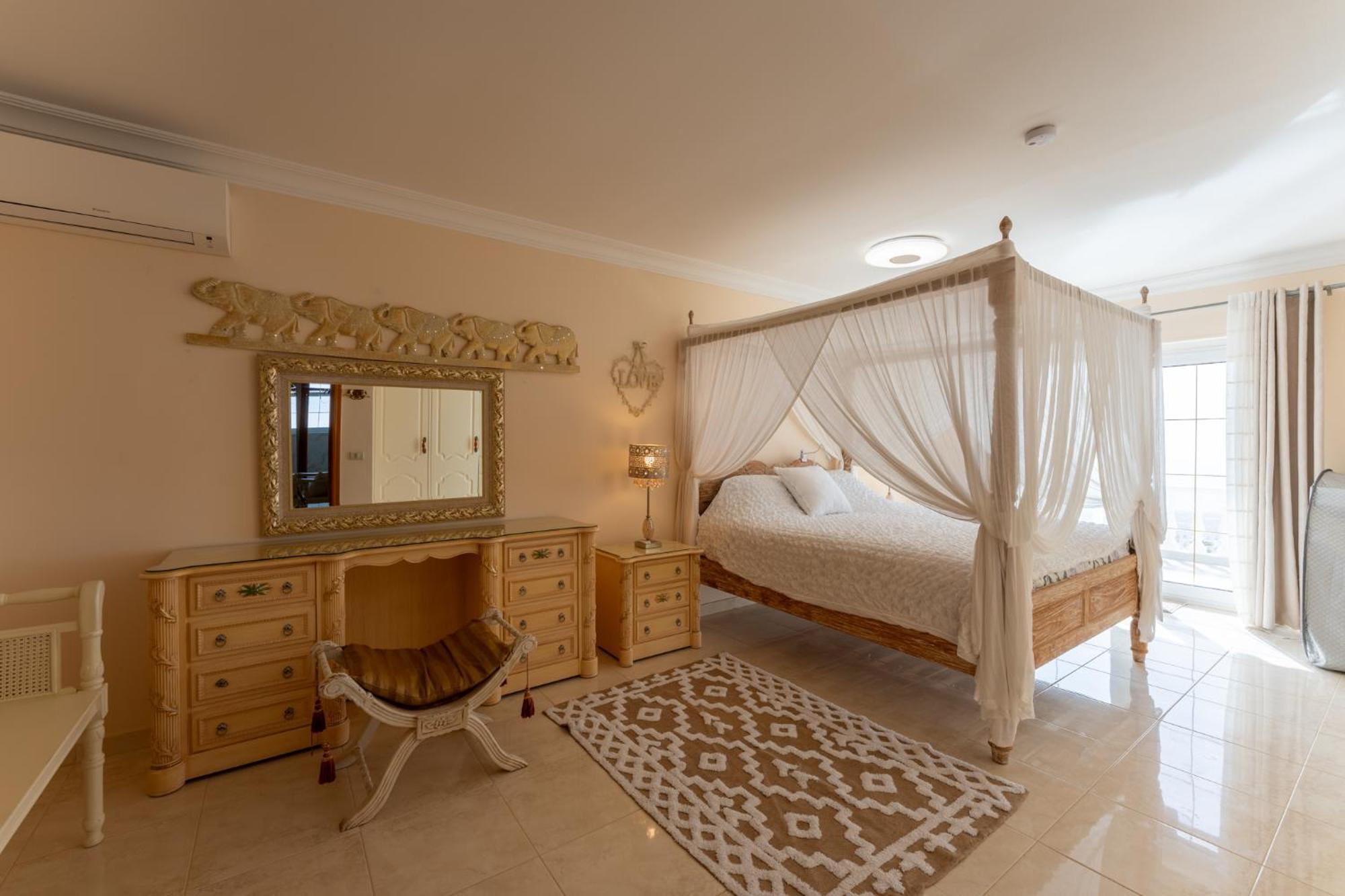 Private Luxury With Jacuzzi, Beach Bar, Pool Costa Adeje (Tenerife)