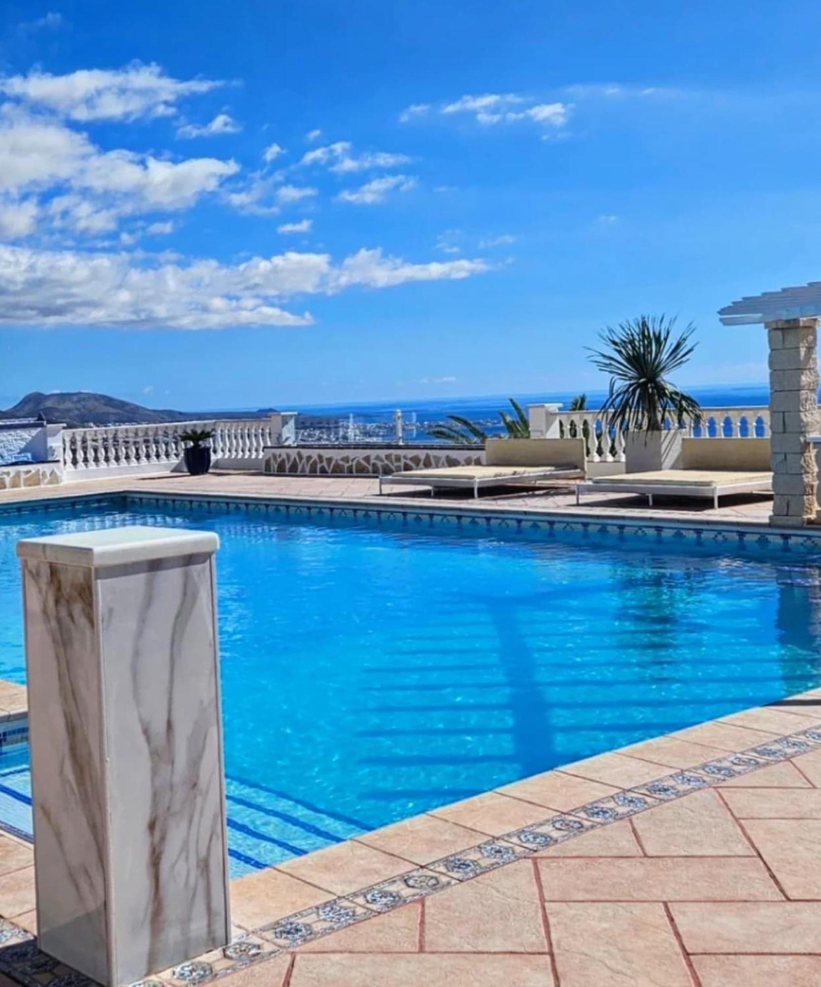 Villa Private Luxury With Jacuzzi, Beach Bar, Pool *