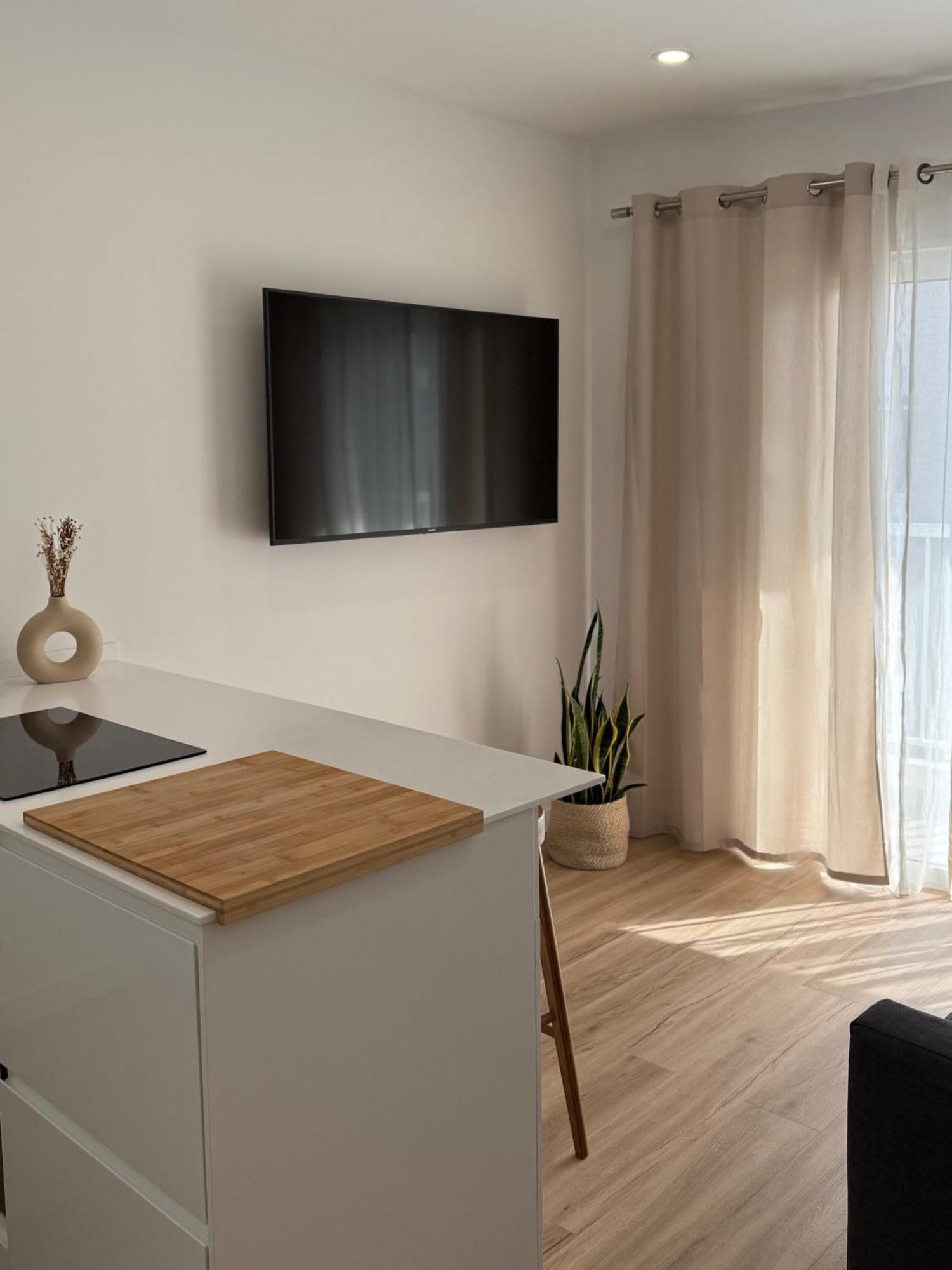 Apartment Playa Chica Luxury *