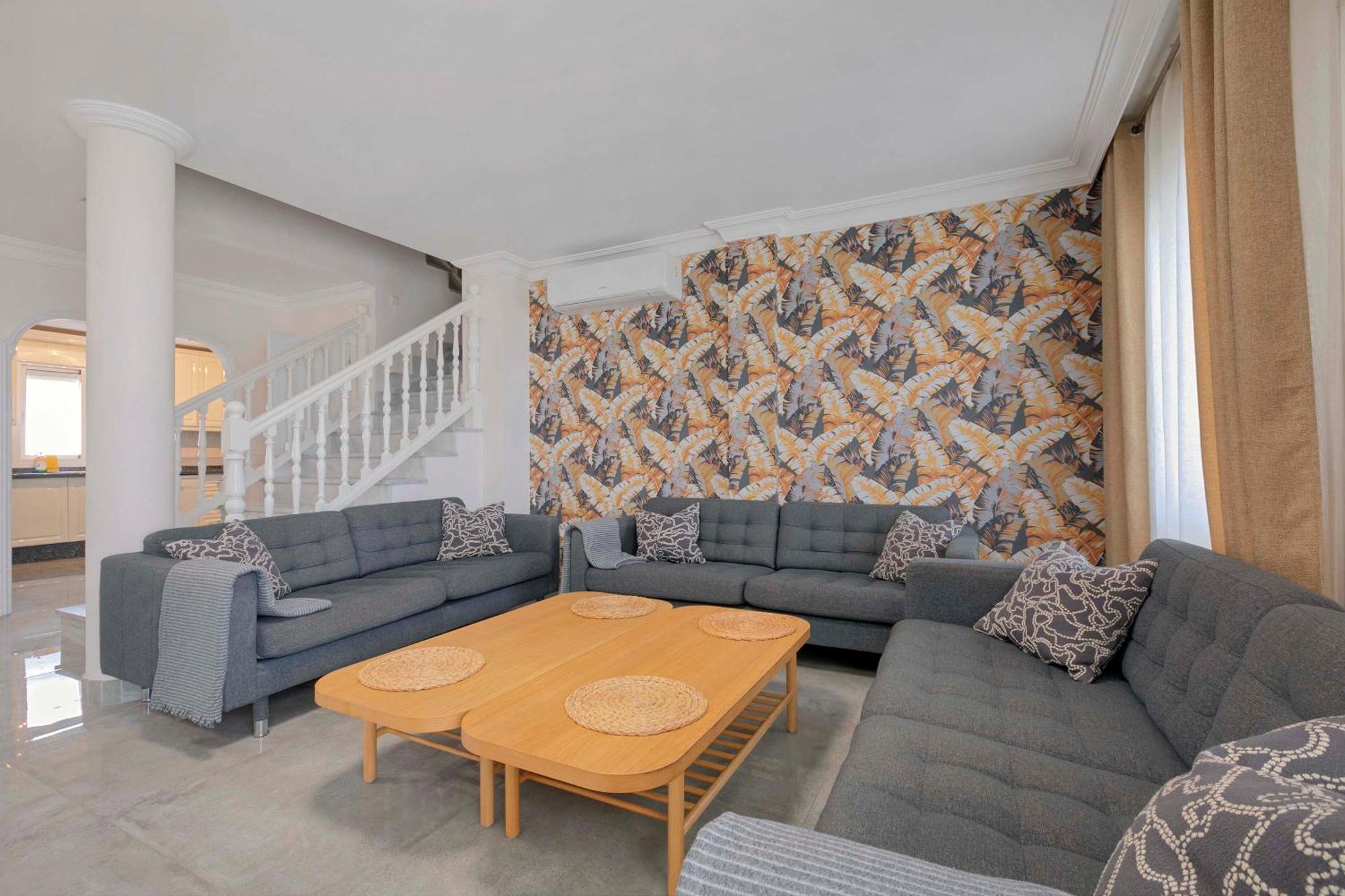 Villa Townhouse With Private Pool! *