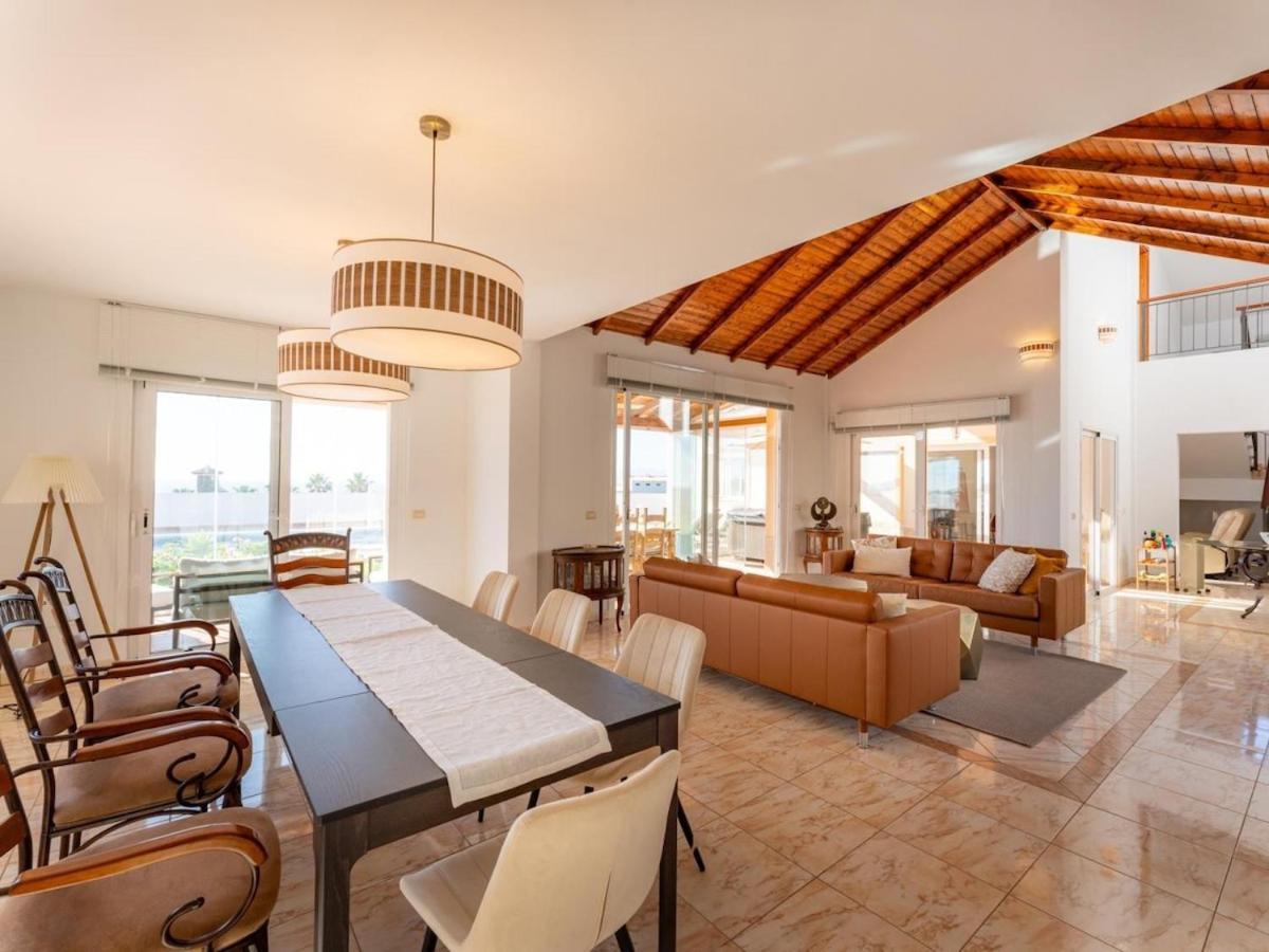 Evita Costa Adeje Villa *