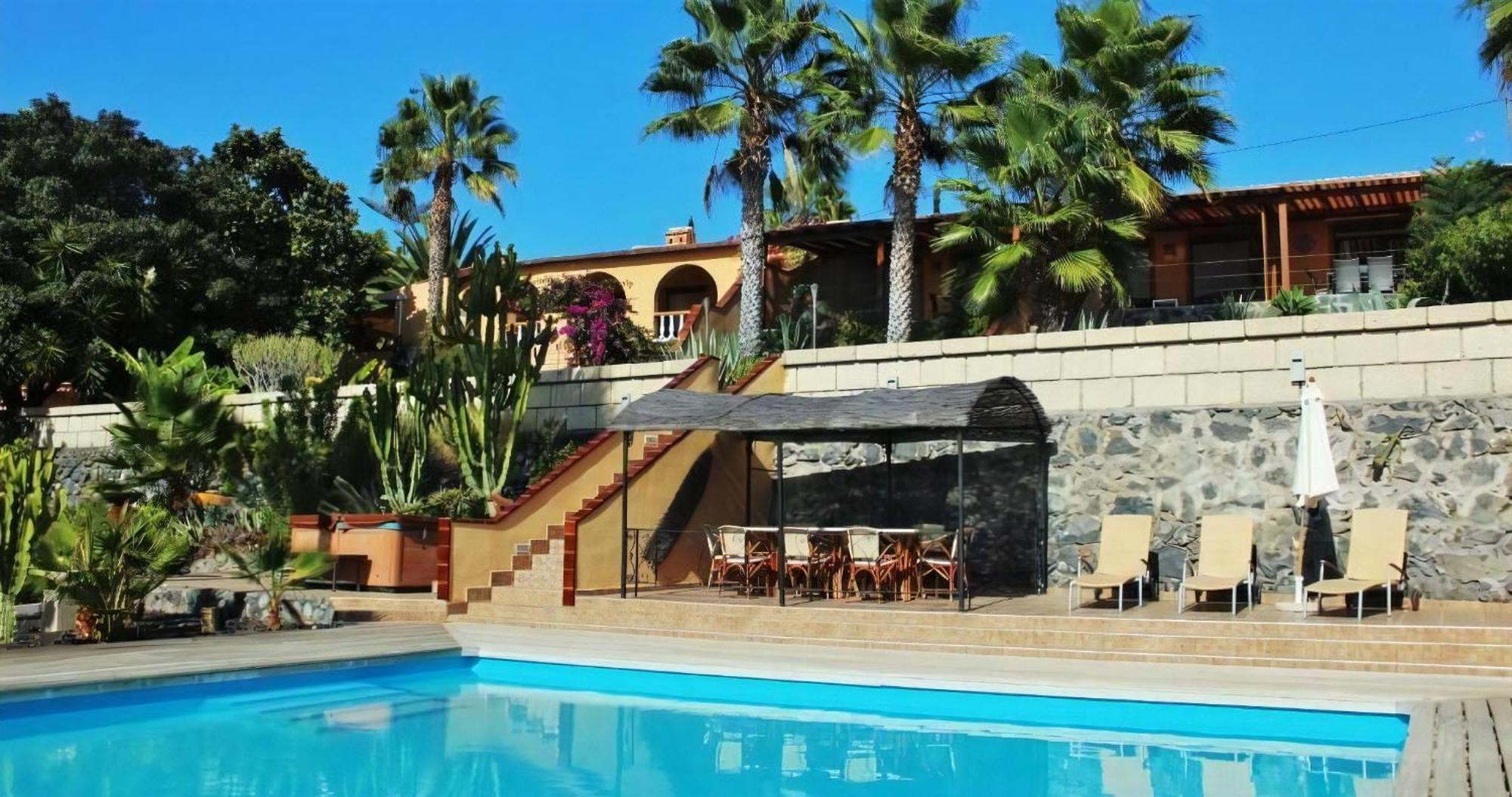Casa Sevilla Mit Hellem Wohnbereich Und Terrasse