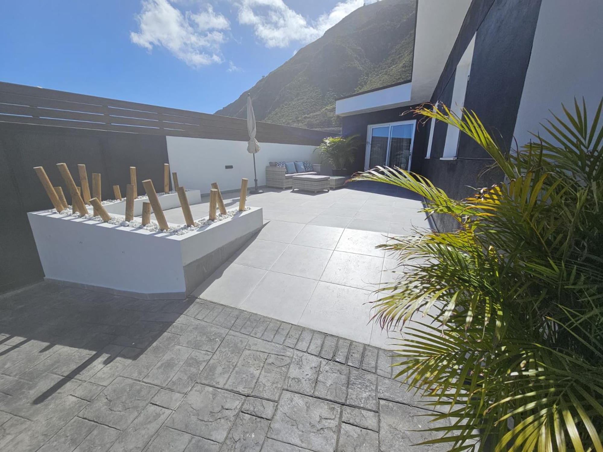 Nahuel Villa *