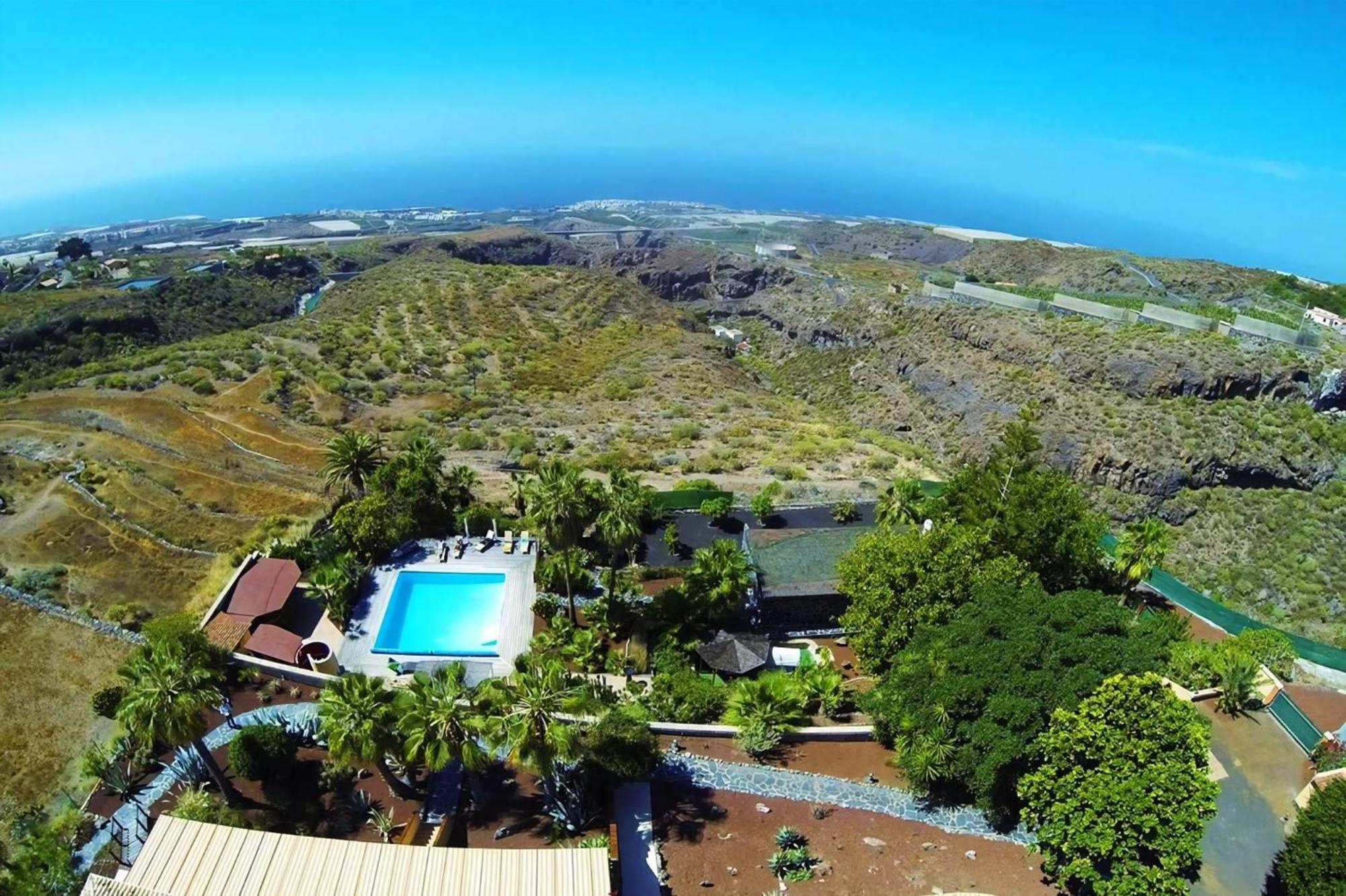 Casa Sevilla Mit Hellem Wohnbereich Und Terrasse Сasa de vacaciones *