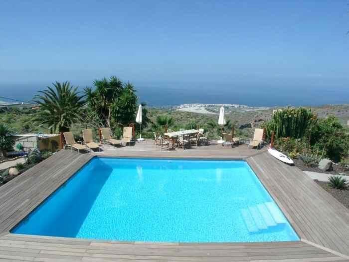 Casa Sevilla Mit Hellem Wohnbereich Und Terrasse Сasa de vacaciones Guía de Isora