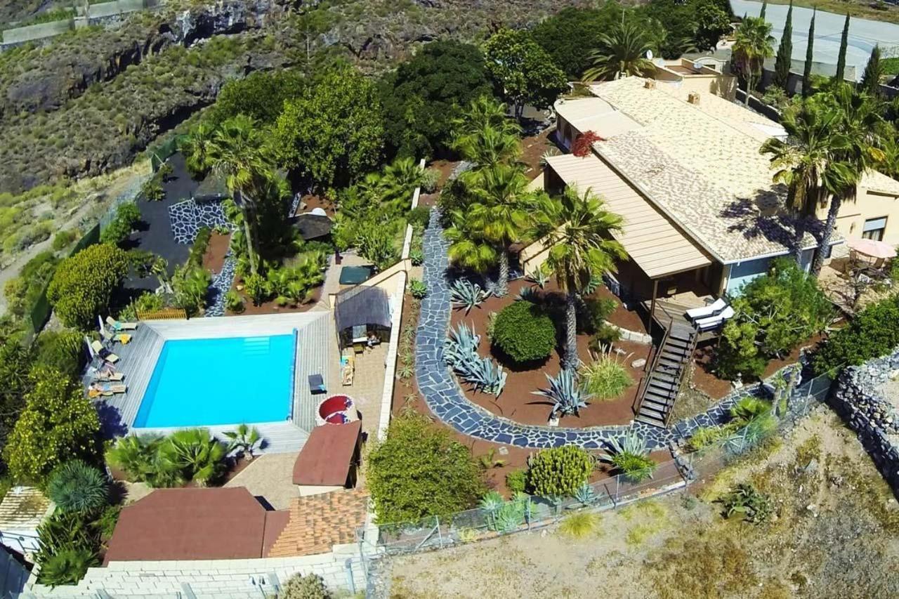 Casa Sevilla Mit Hellem Wohnbereich Und Terrasse Сasa de vacaciones Guía de Isora