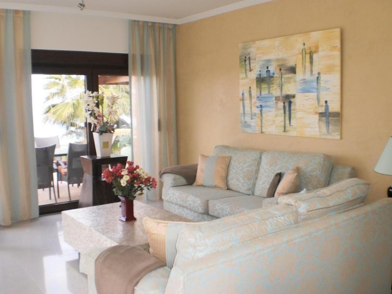 Casa Sevilla Mit Hellem Wohnbereich Und Terrasse Сasa de vacaciones *