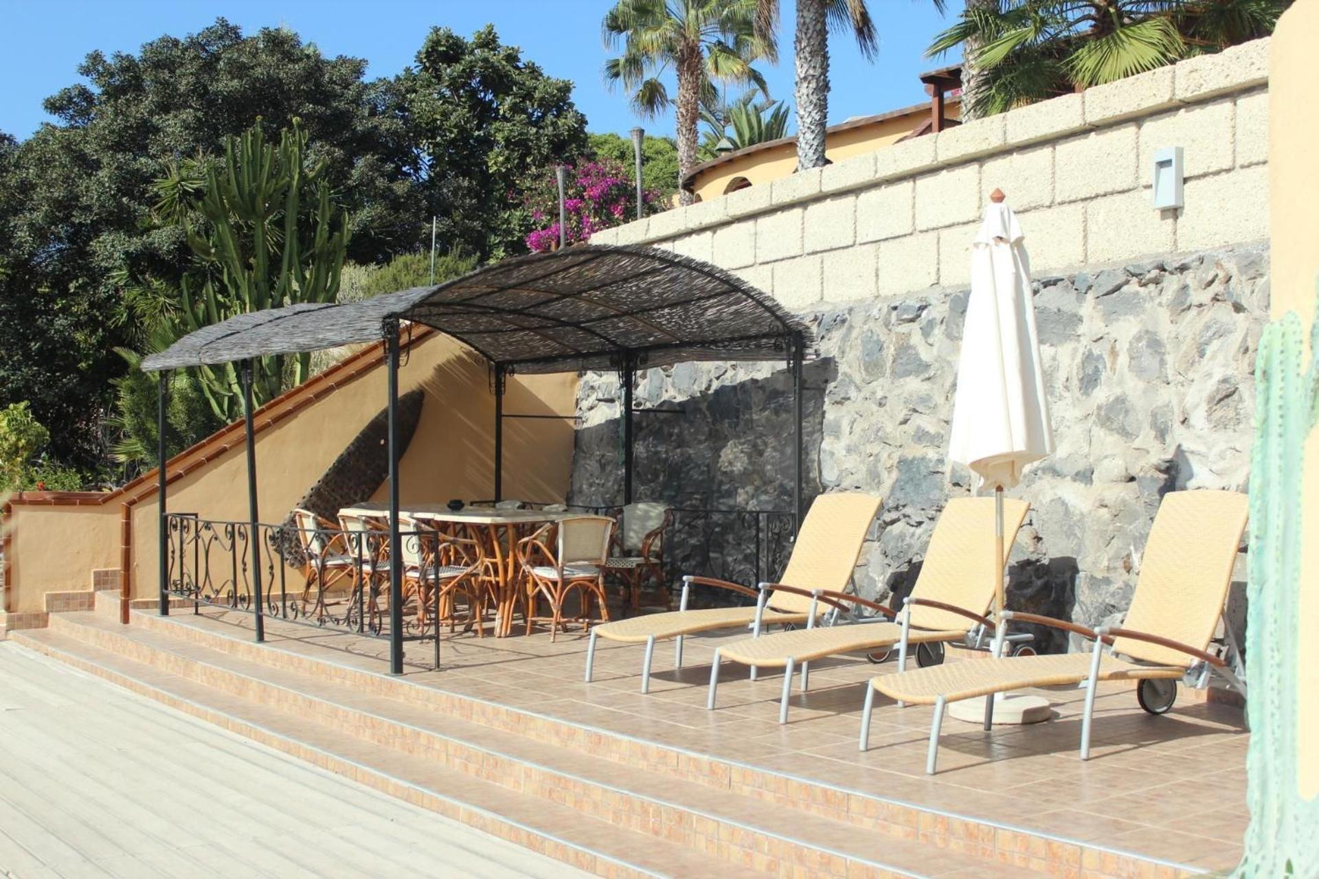 Casa Sevilla Mit Hellem Wohnbereich Und Terrasse Сasa de vacaciones Guía de Isora