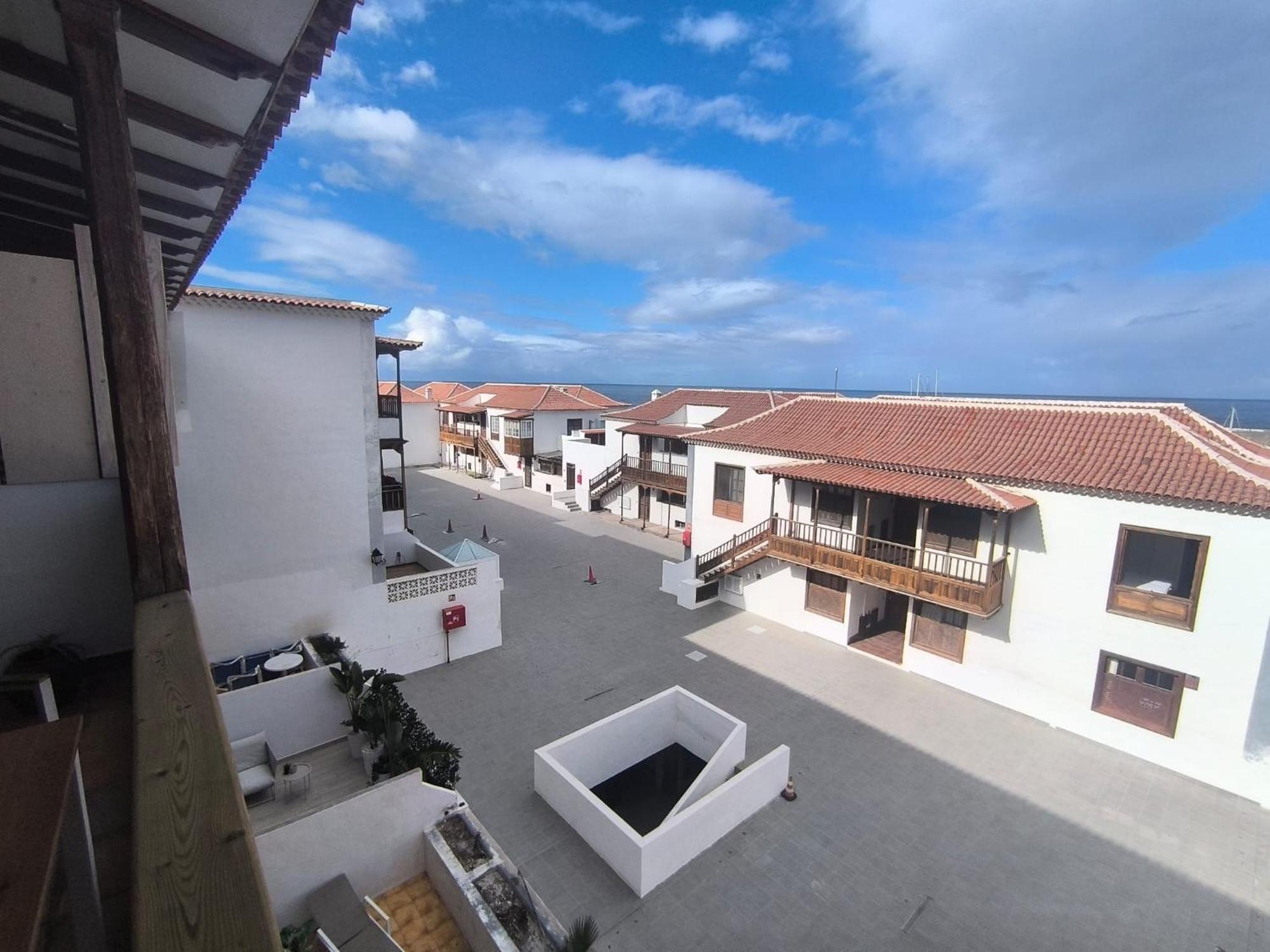 Modern In Poblado Marinero *