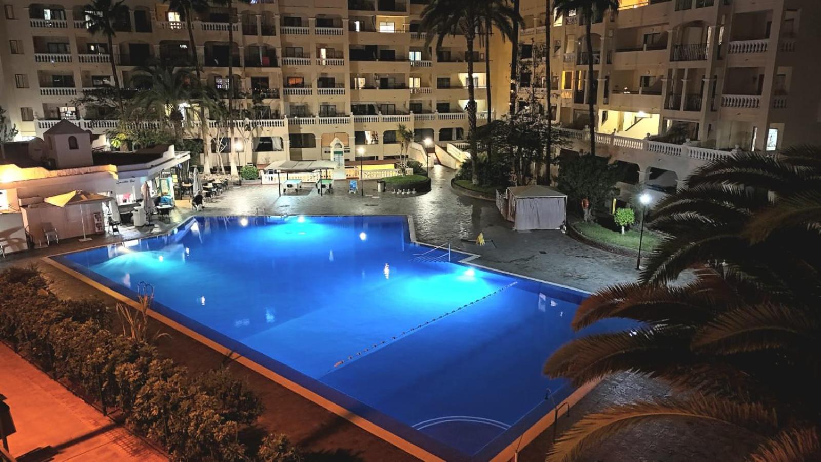 Apartment Spacious 3-bedroom Duplex With Heated Pool & Ocean View In Castle Harbour, Arona