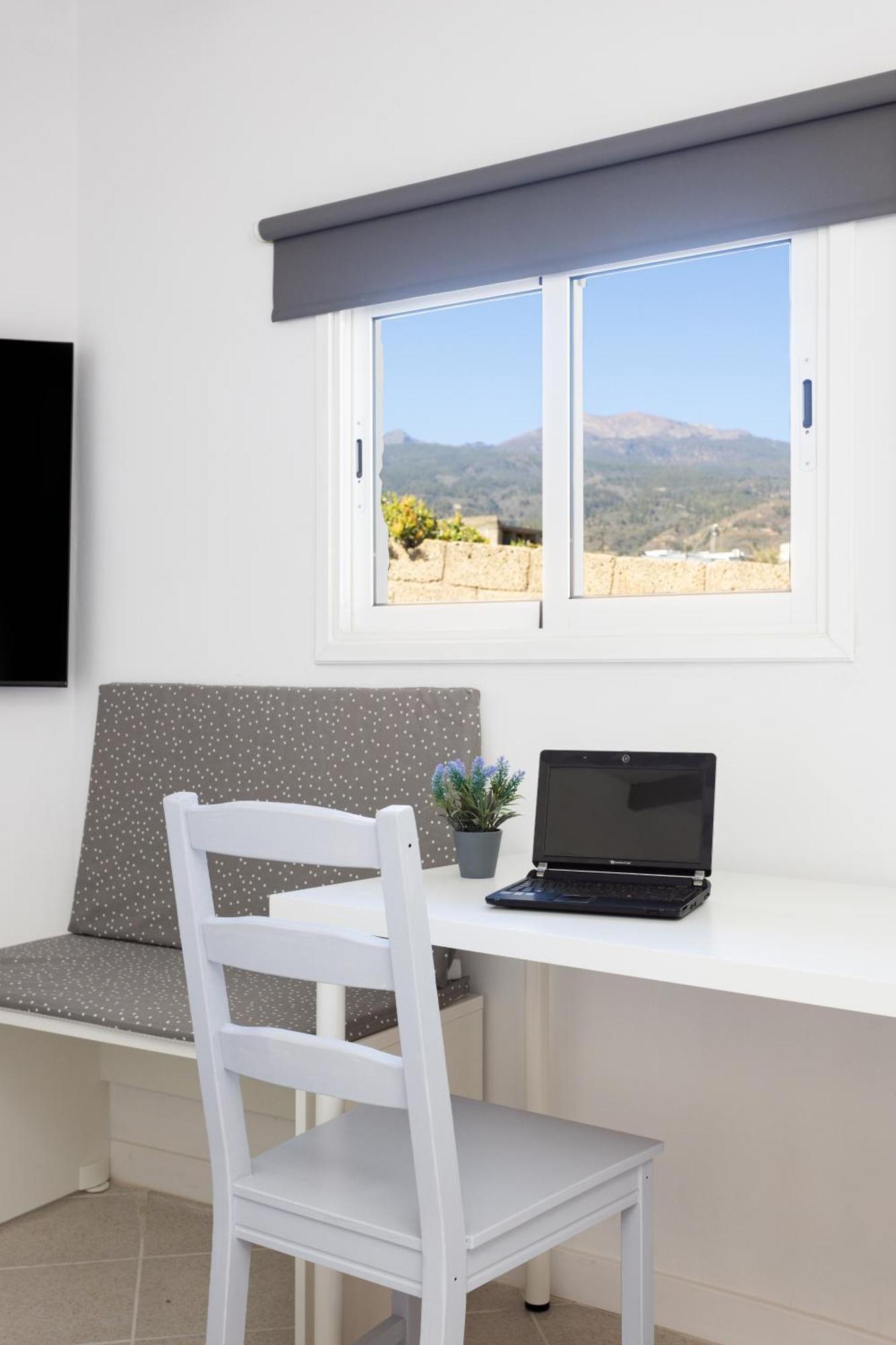 Apartamento Oasis Tenerife Rentals Con Piscina Climatizada, Cocina Exterior Y Barbacoa