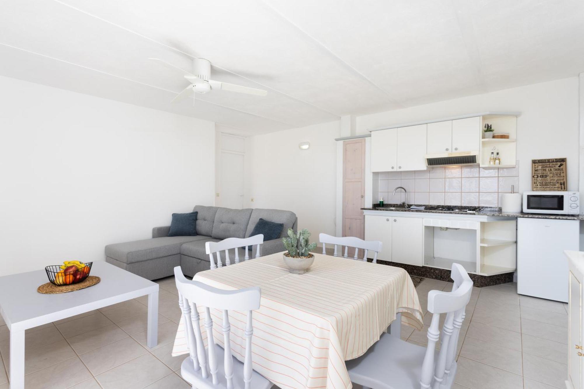 Apartamento Oasis Tenerife Rentals Con Piscina Climatizada, Cocina Exterior Y Barbacoa