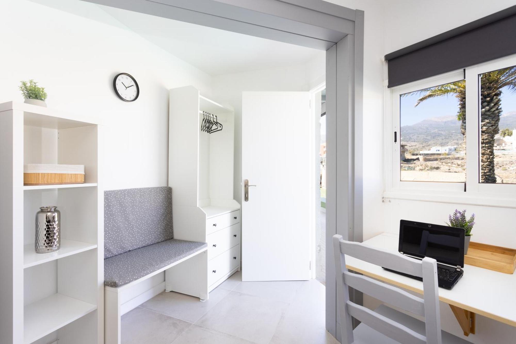 Oasis Tenerife Rentals Con Piscina Climatizada, Cocina Exterior Y Barbacoa