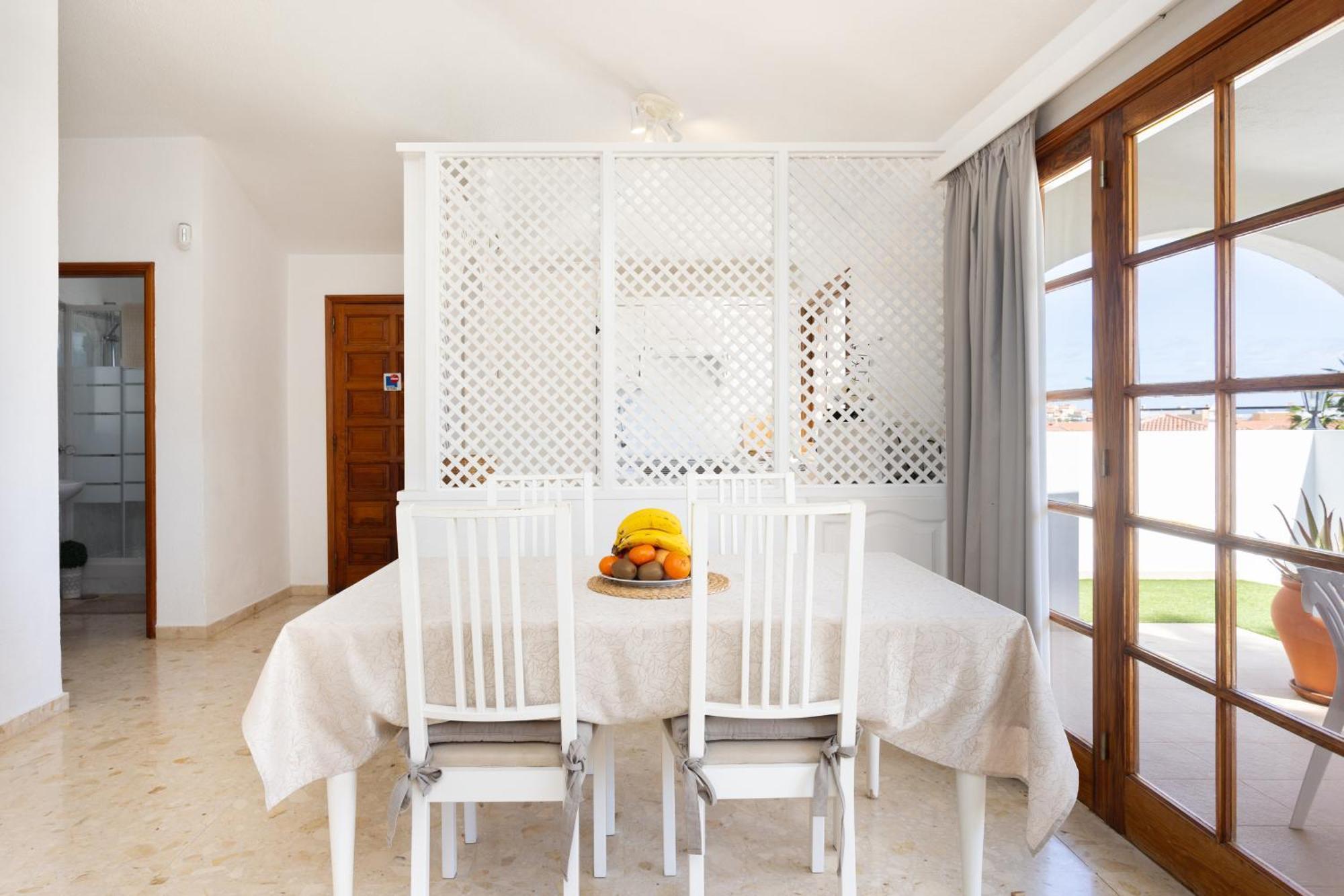 Villa Casa Bransford, Excellent, Sunny House With Private Heated Pool San Miguel de Abona