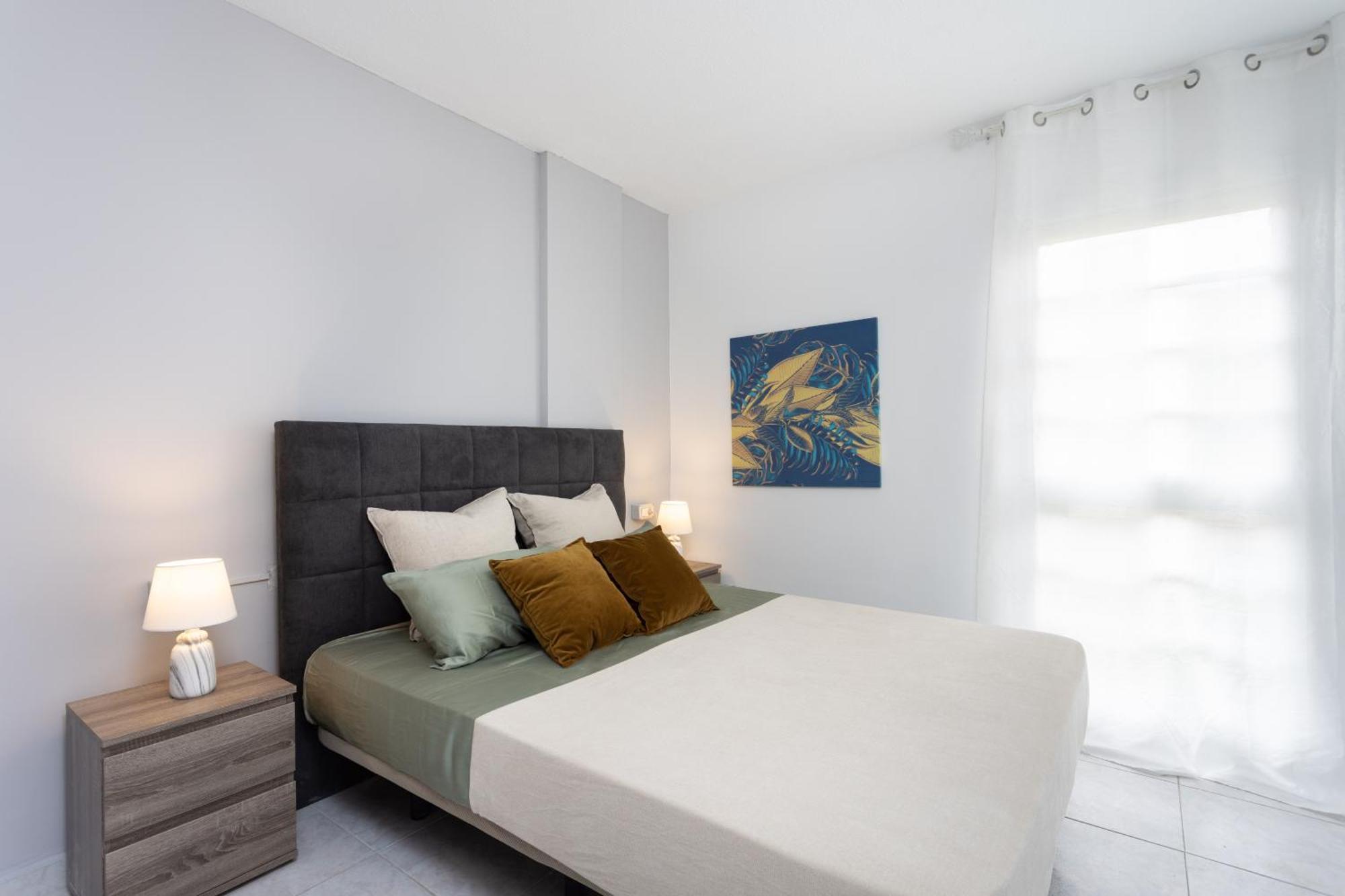 Classbnb - Three Spacious 150m From The Americas Promenade *
