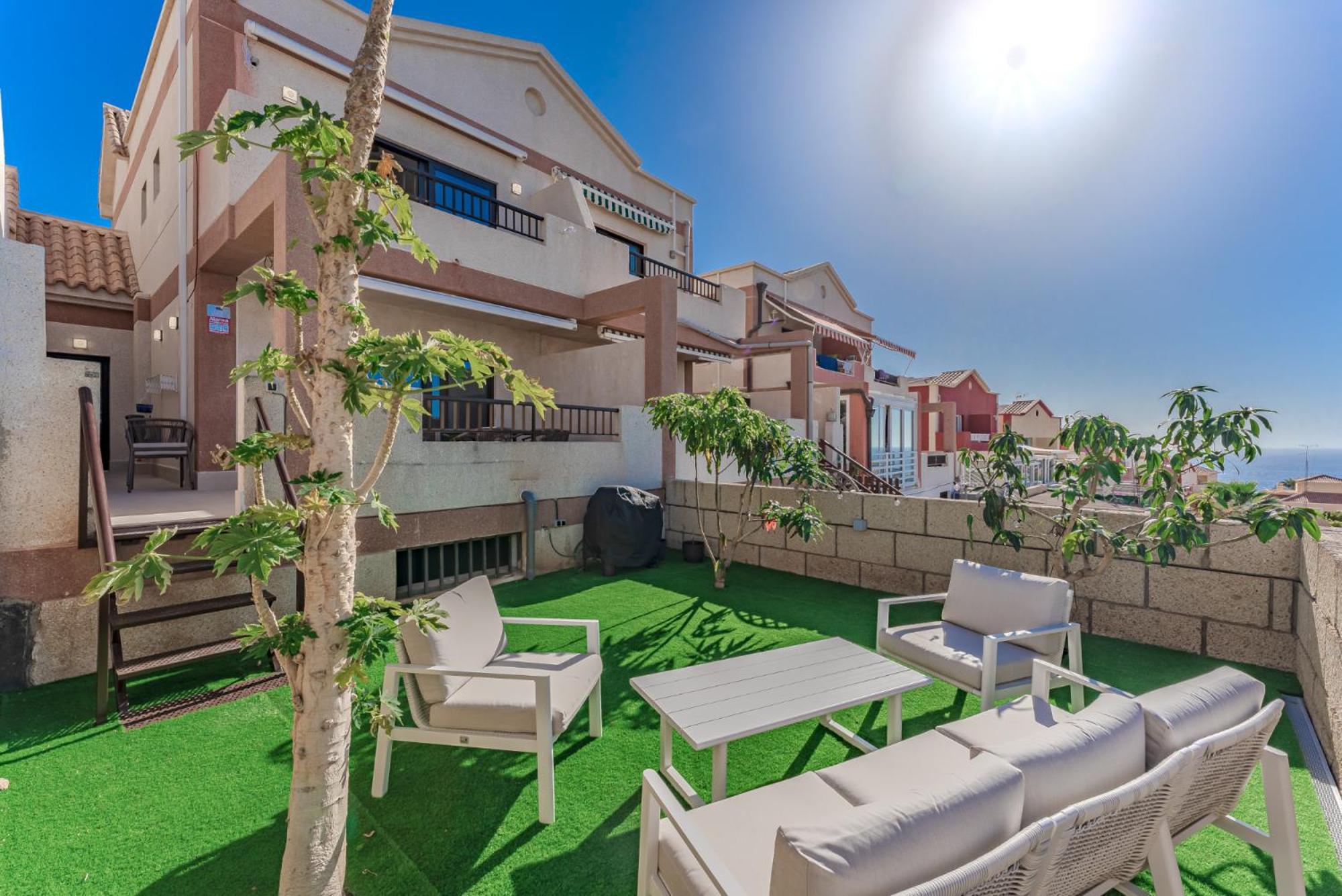 Exclusive New Townhouse In Playa Paraiso * Costa Adeje (Tenerife)