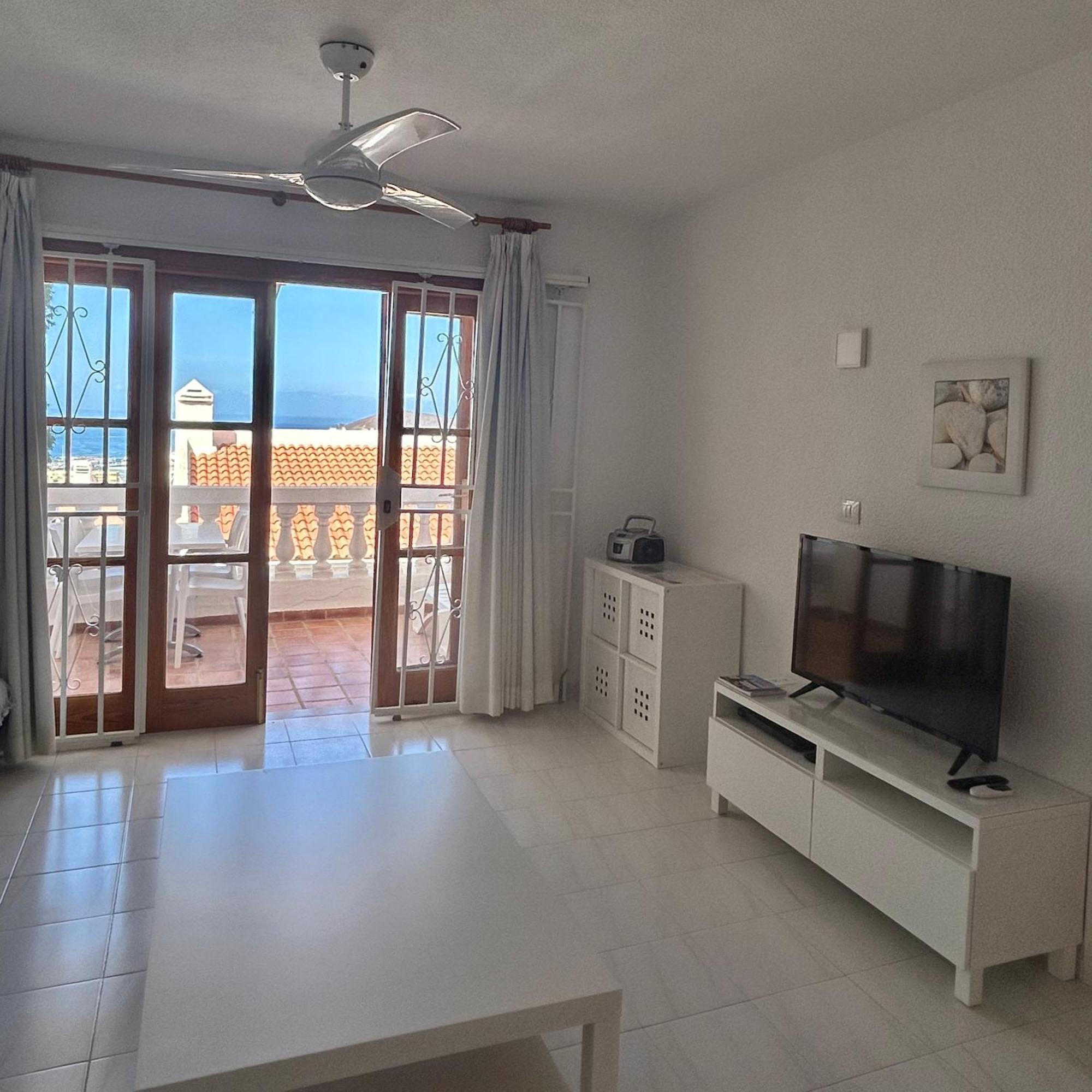One Bedroom With Sea Views K110 Apartment Los Cristianos (Tenerife)