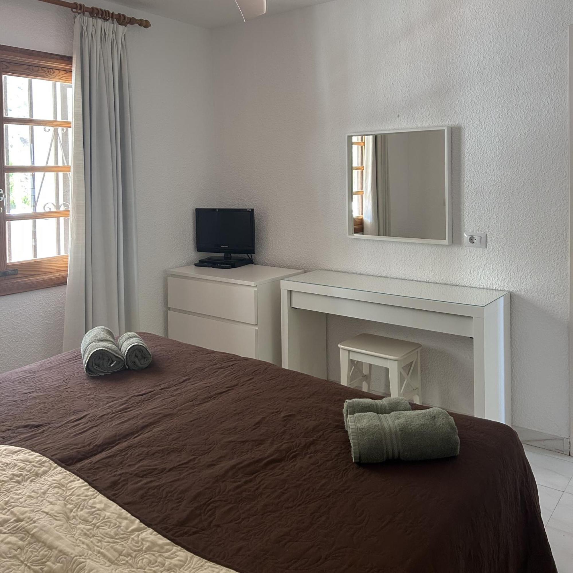 One Bedroom With Sea Views K110