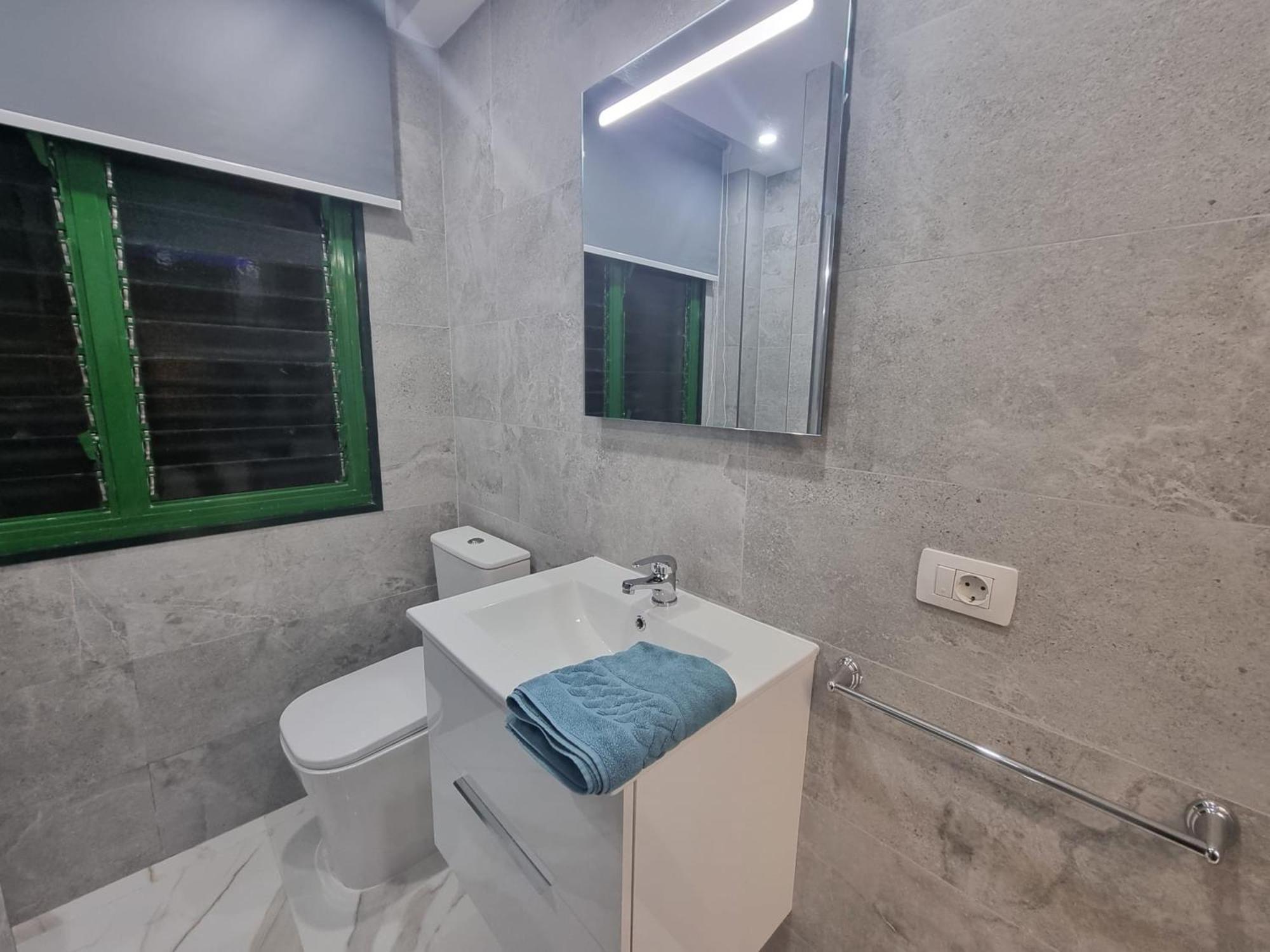 Casa Palmera 2 Only 150 Meters To The Beach, Heated Pool, Wifi, Sat-Tv, Terrace, Central Location, Washing Machine *