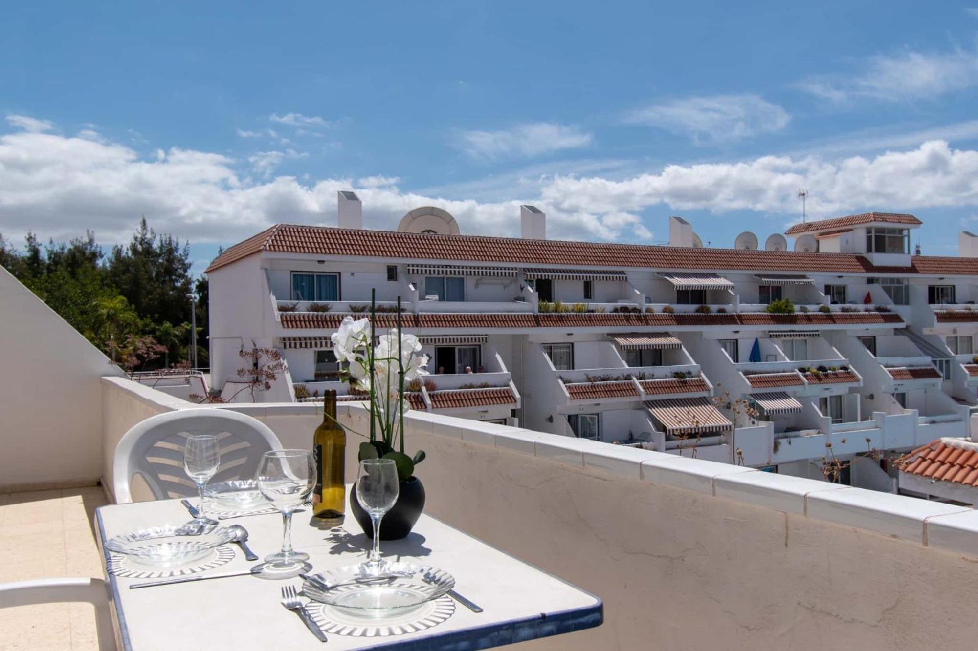 Floritas 20 - Two Bed Playa de las Americas (Tenerife)