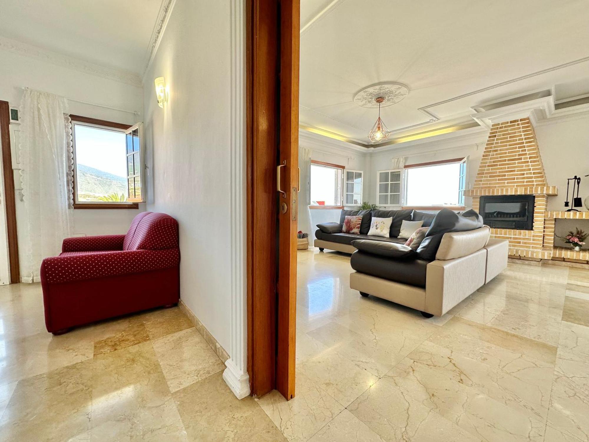 Puntallana Villa *