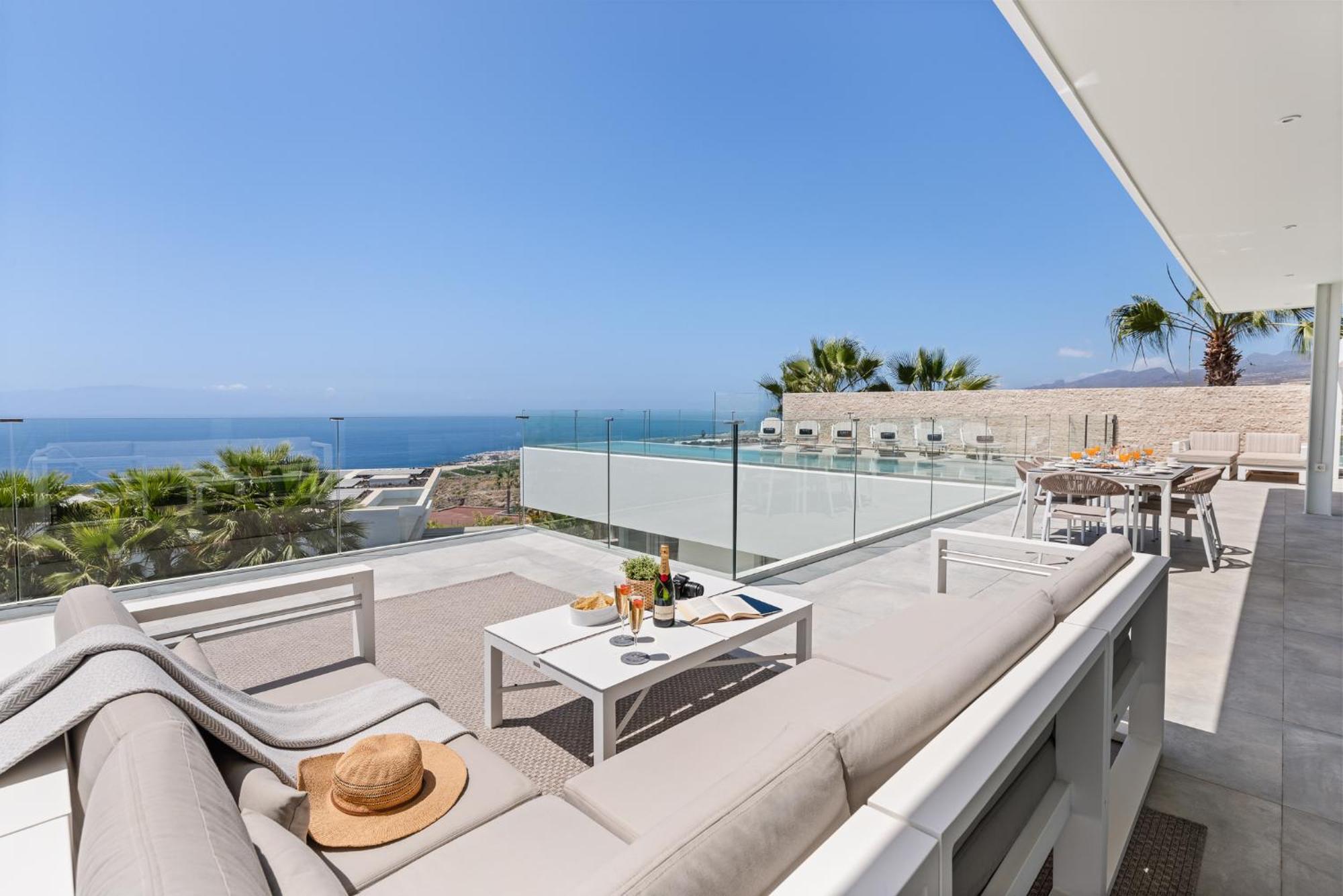 Karat Zambrano Villa