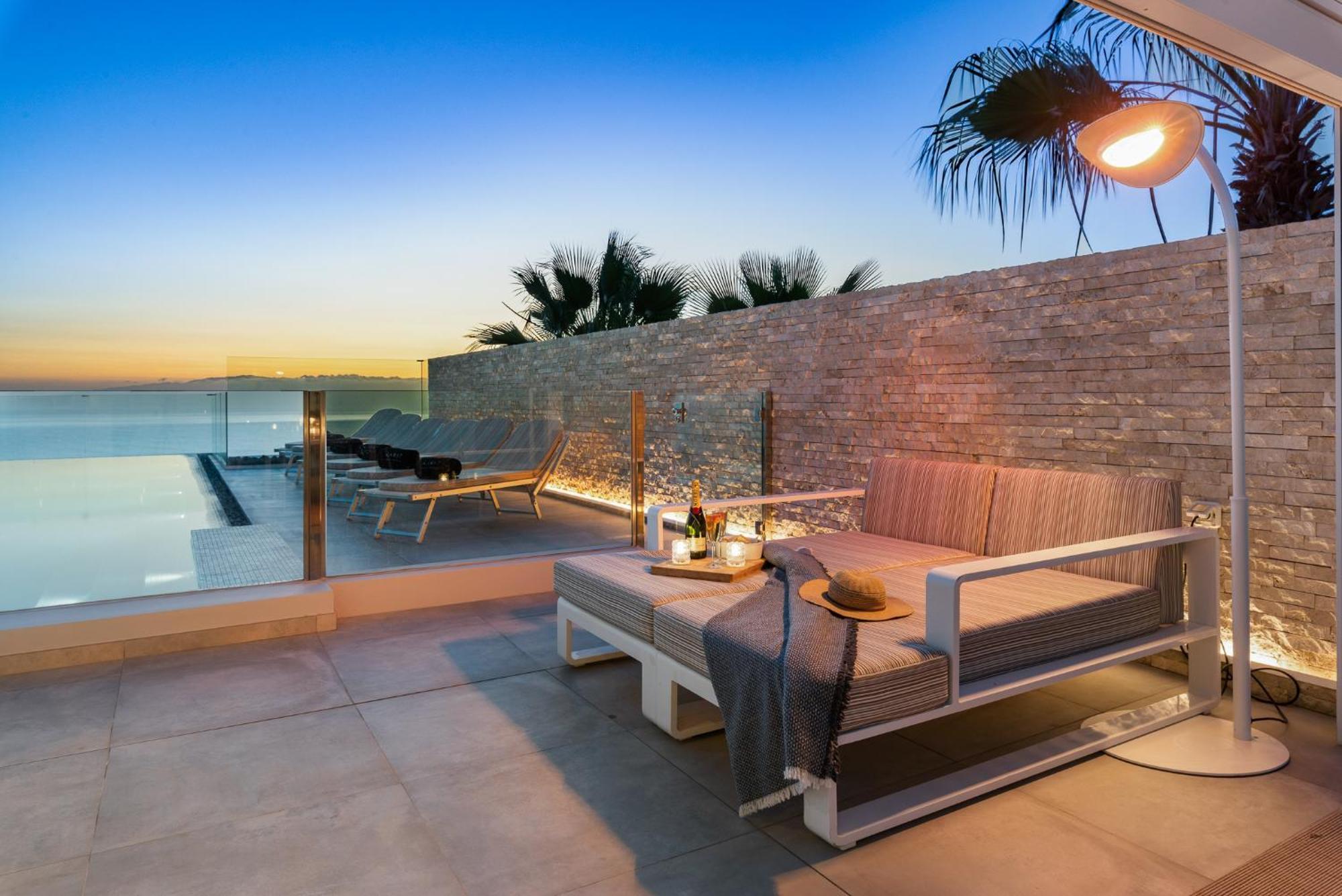 Karat Zambrano Villa