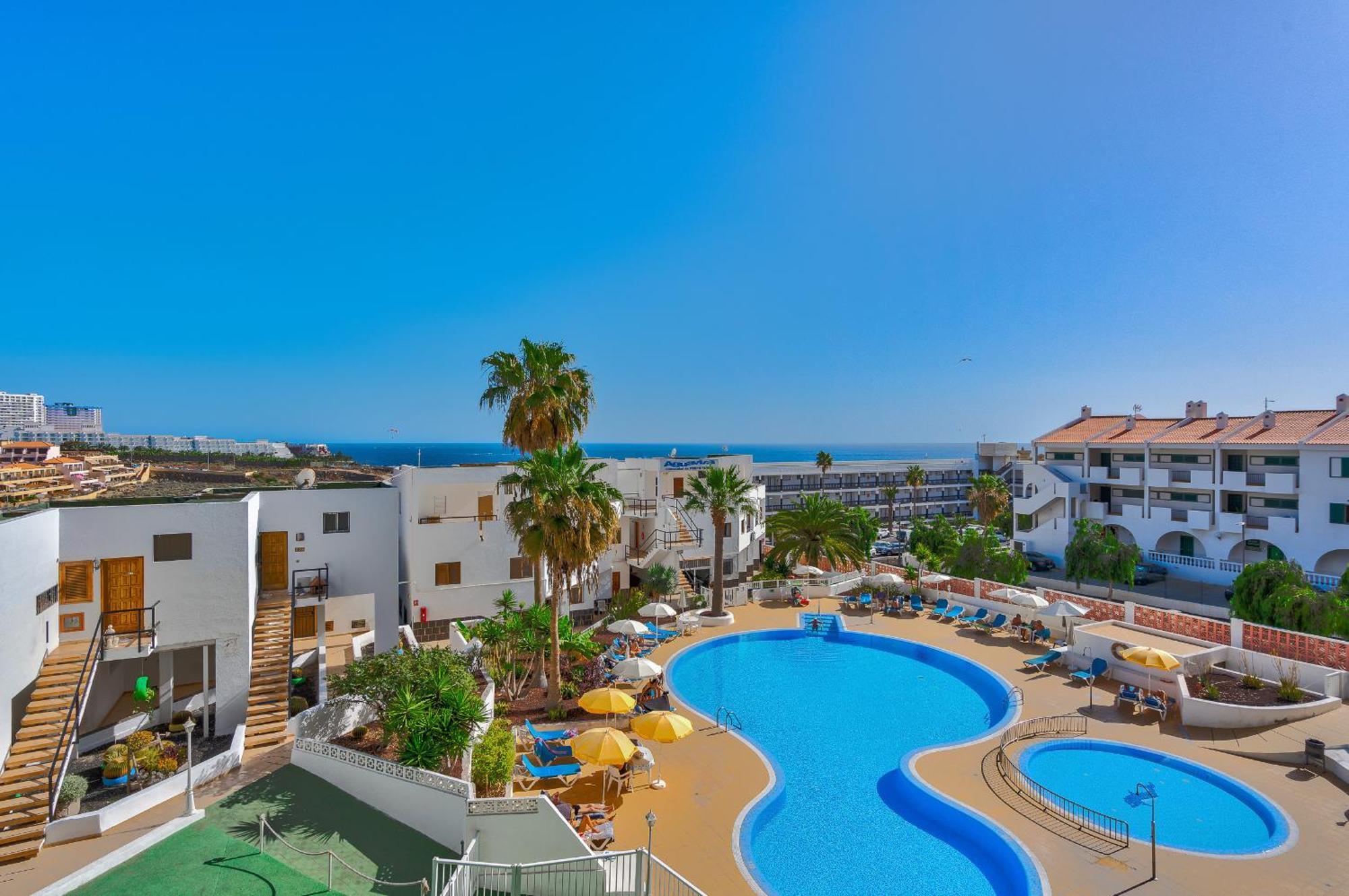Apartment Relax Front Sea